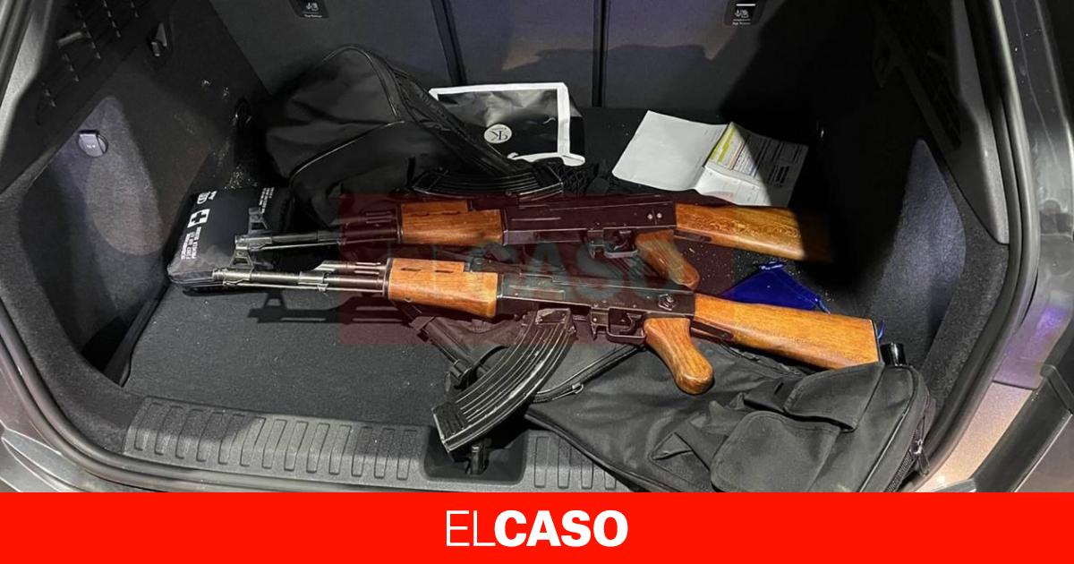 Los Mossos encuentran dos AK 47 en un coche francés en Garrigàs en el