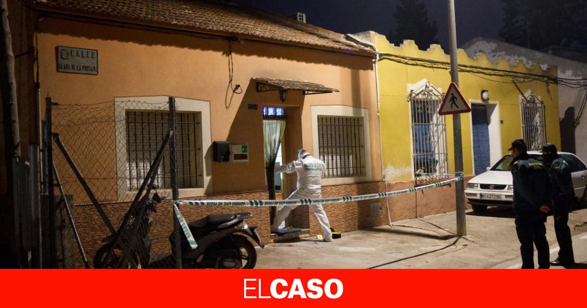 Degollado un hombre en el salón de su casa en Murcia investigan si el