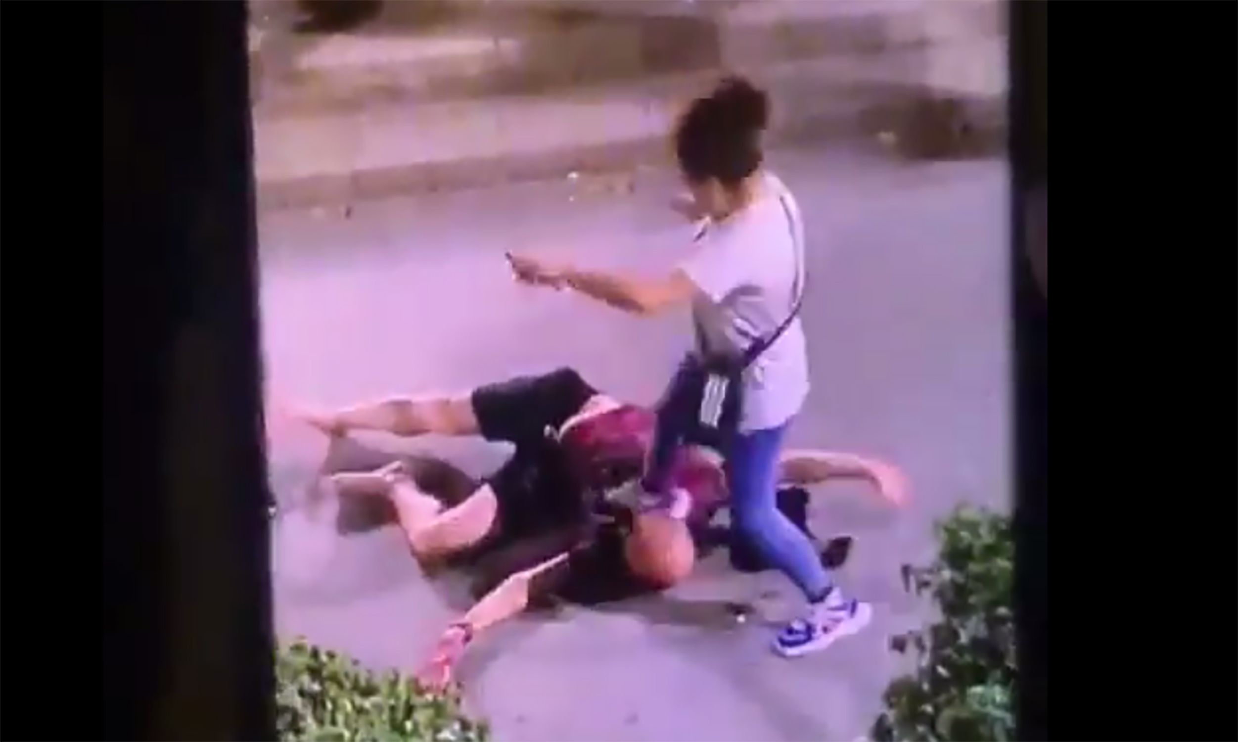 Video Agresion Hombre Mujer Hospitalet Video Agresion Hombre Mujer Hospitalet