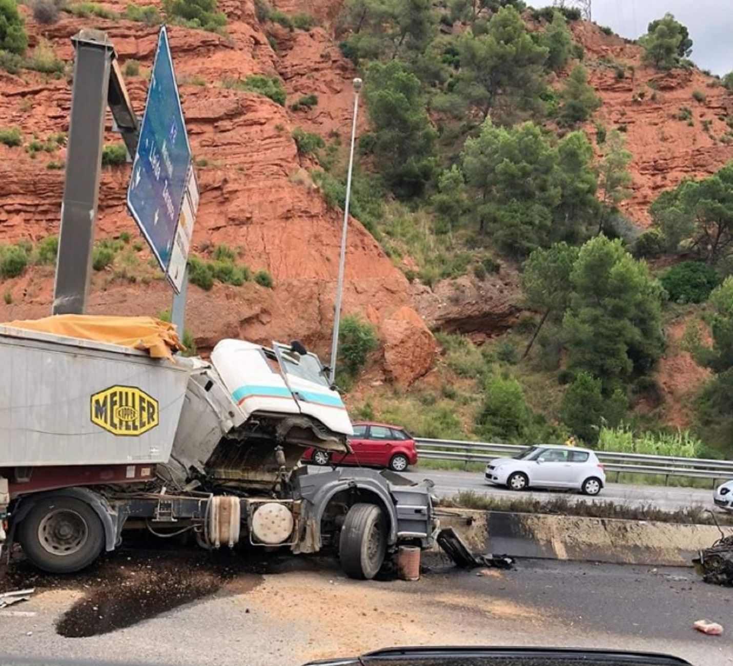 Accidente A-2 Castellbisbal / Foto: Anti radar català Accidente A-2 Castellbisbal / Foto: Anti radar català