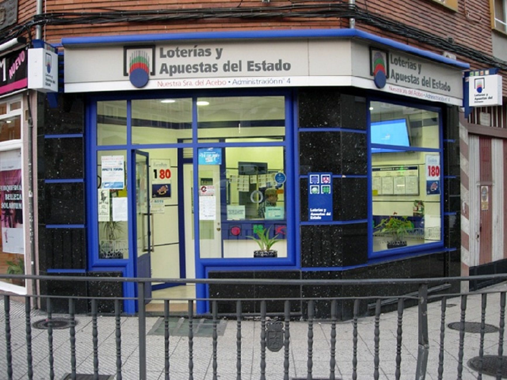 Administración de loterías número 4 de Oviedo / Loterías y Apuestas del Estado Administración de loterías número 4 de Oviedo / Loterías y Apuestas del Estado