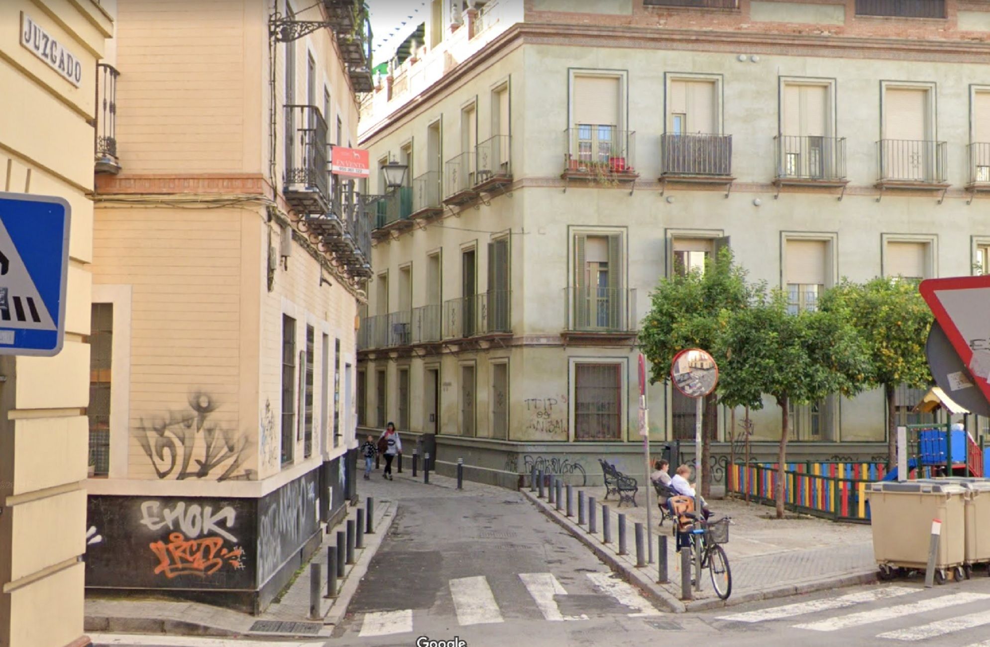 Encuentran niño de 3 años muerto en su habitación en la Calle Juzgado de Sevilla / Google Maps Encuentran niño de 3 años muerto en su habitación en la Calle Juzgado de Sevilla / Google Maps