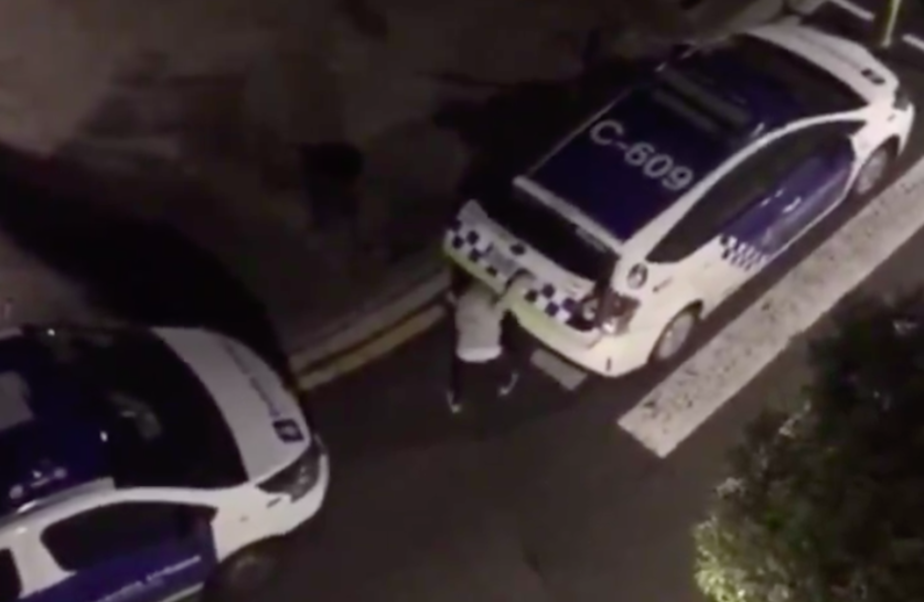 VÍDEO: Un ladrón con la cara descubierta roba a la Guardia Urbana de Barcelona Captura-de-pantalla-2020-09-12-a-las-14-29-38