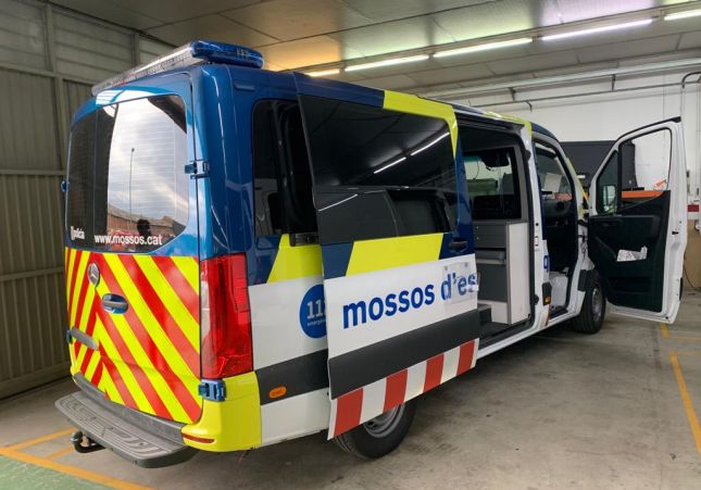 Nueva rotulación de los coches de los Mossos d'Esquadra
