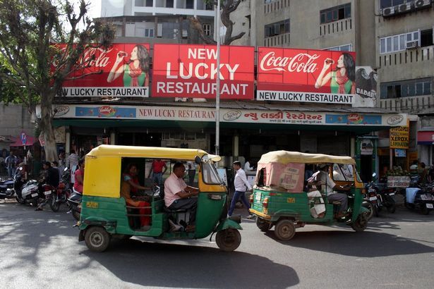 New Lucky Restaurant tombes India 3 New Lucky Restaurant tombes India 3