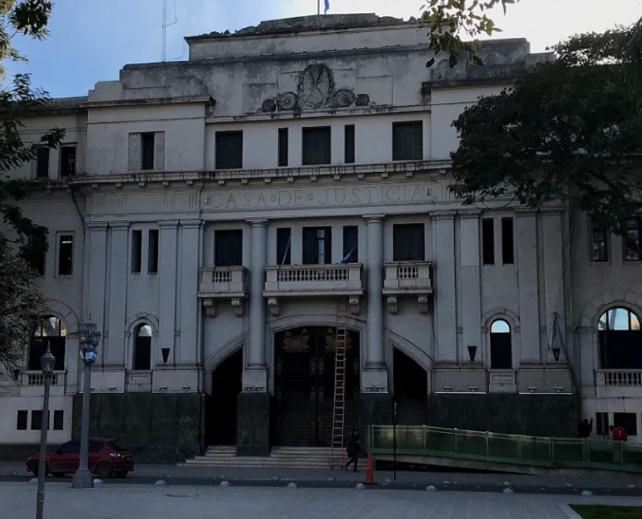 Cort de justifica de Santa Fe (Argentina) / Alexander Joa Cort de justifica de Santa Fe (Argentina) / Alexander Joa