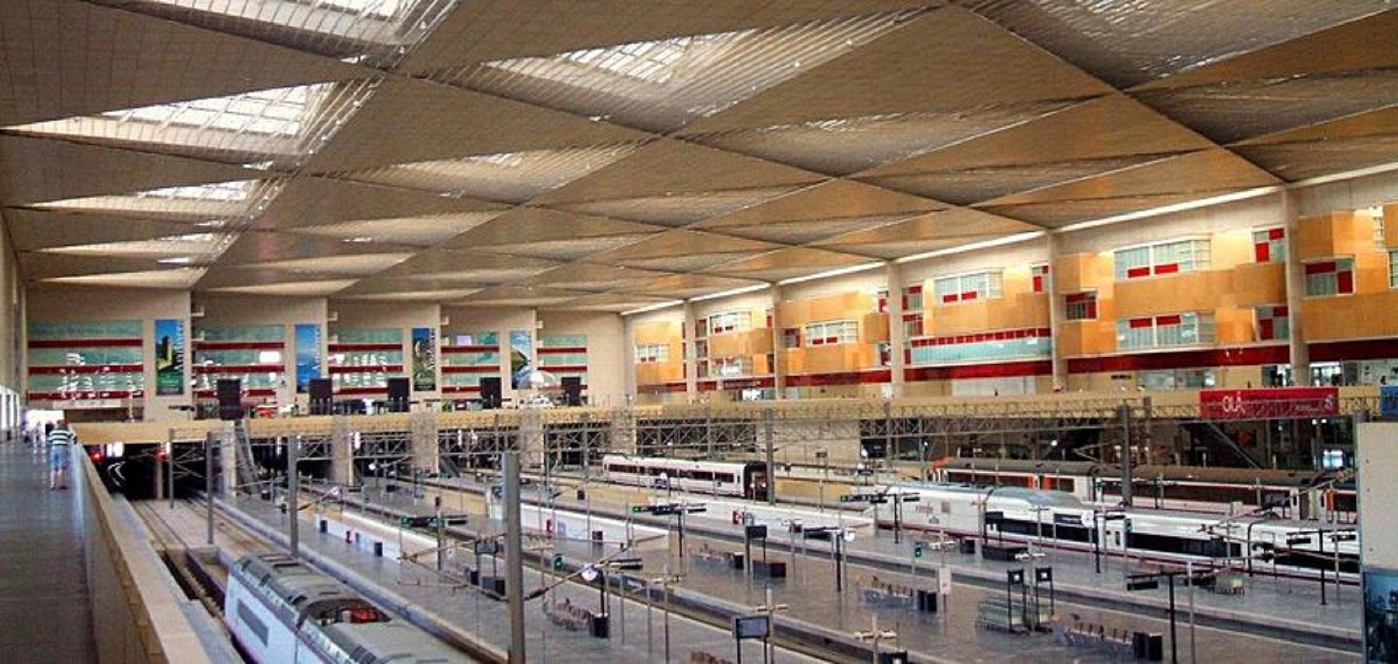 estación de Delicias de Zaragoza / Wikimedia Commons
