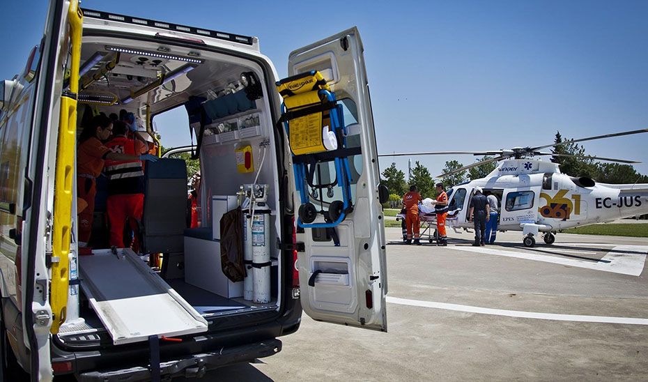 Ambulància i helicòpter d'EPES / EPES Ambulància i helicòpter d'EPES / EPES