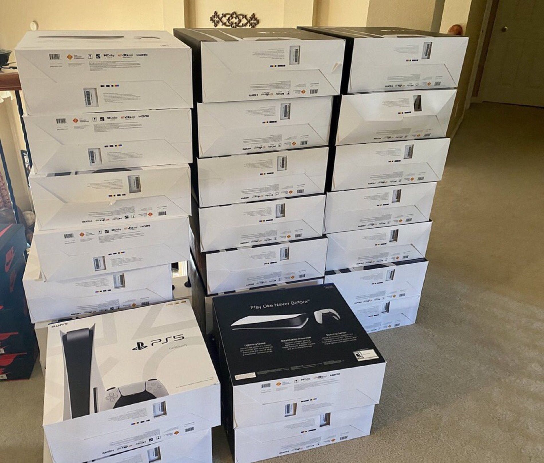 PlayStations 5 / Twitter PS5Plugs PlayStations 5 / Twitter PS5Plugs