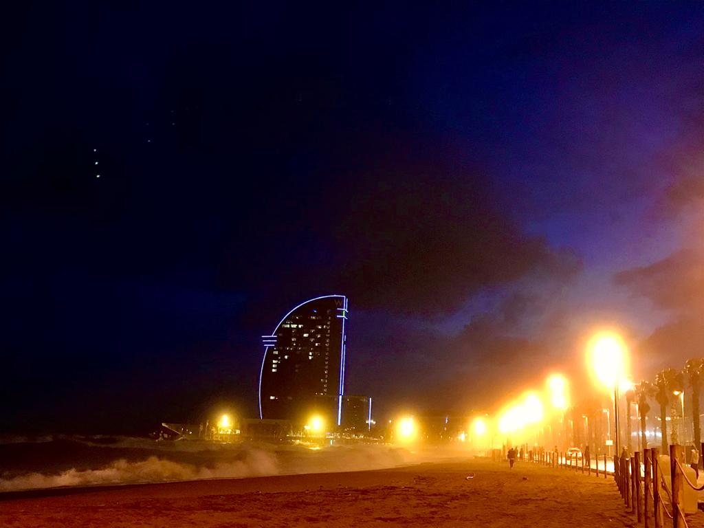 Temporal fuerte en la Barceloneta / Cedida Temporal fuerte en la Barceloneta / Cedida