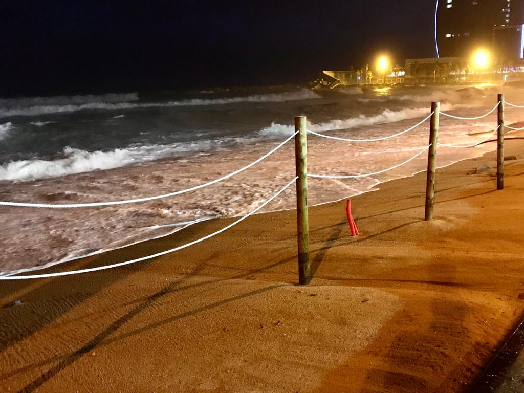 Temporal fuerte en la Barceloneta / Cedida Temporal fuerte en la Barceloneta / Cedida