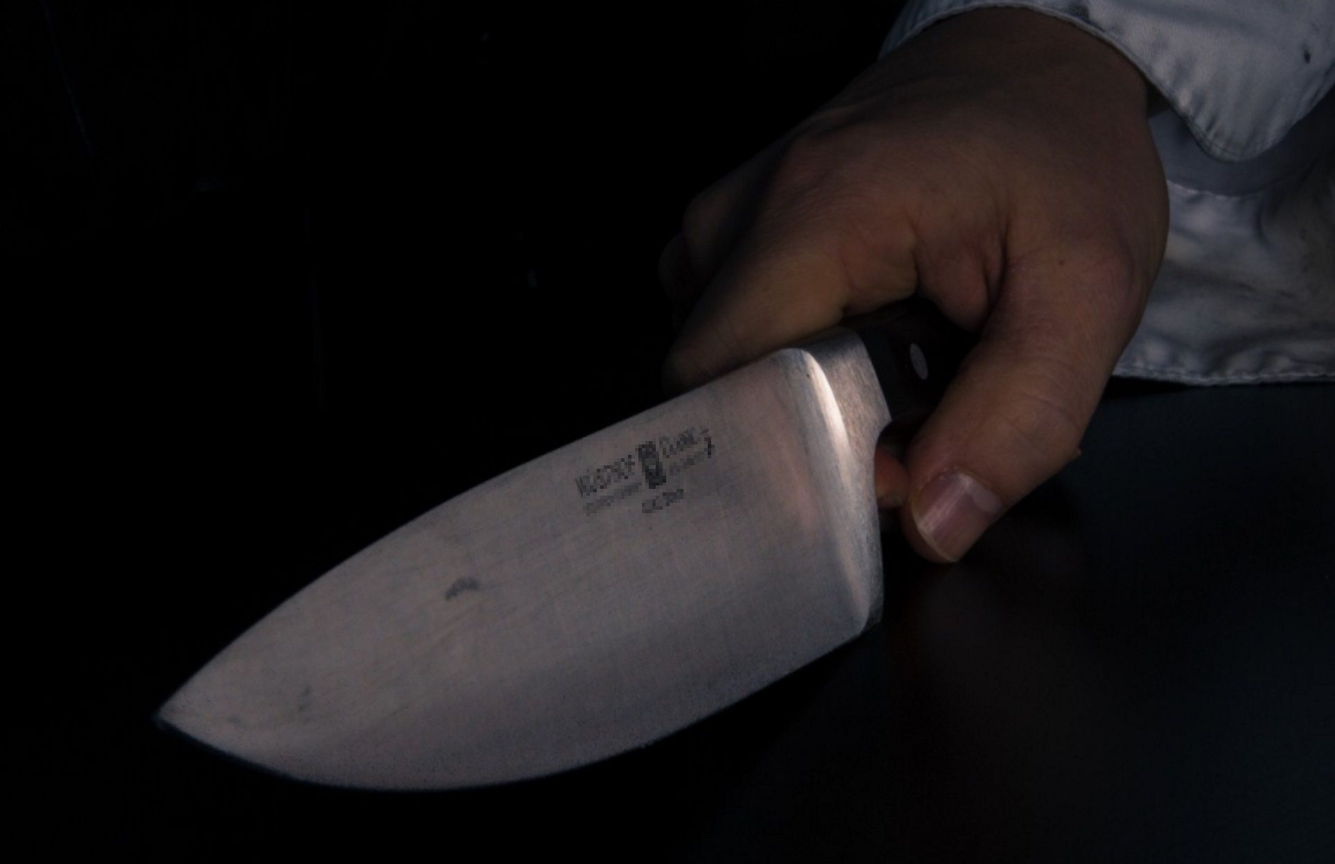 Una niña asesina a su padre por celos / 