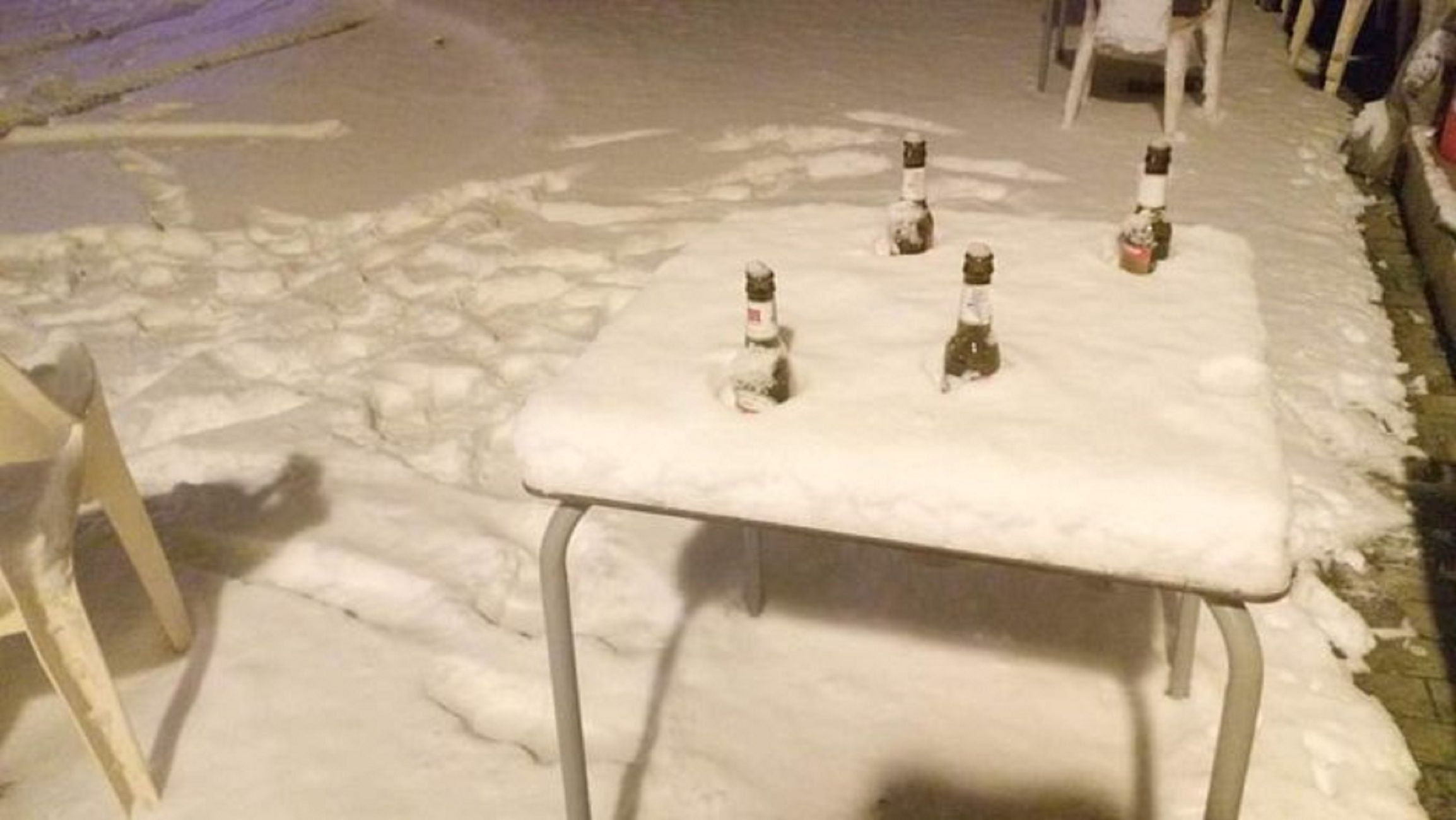 Cerveza nieve / Twitter @bailia 1966 Cerveza nieve / Twitter @bailia 1966