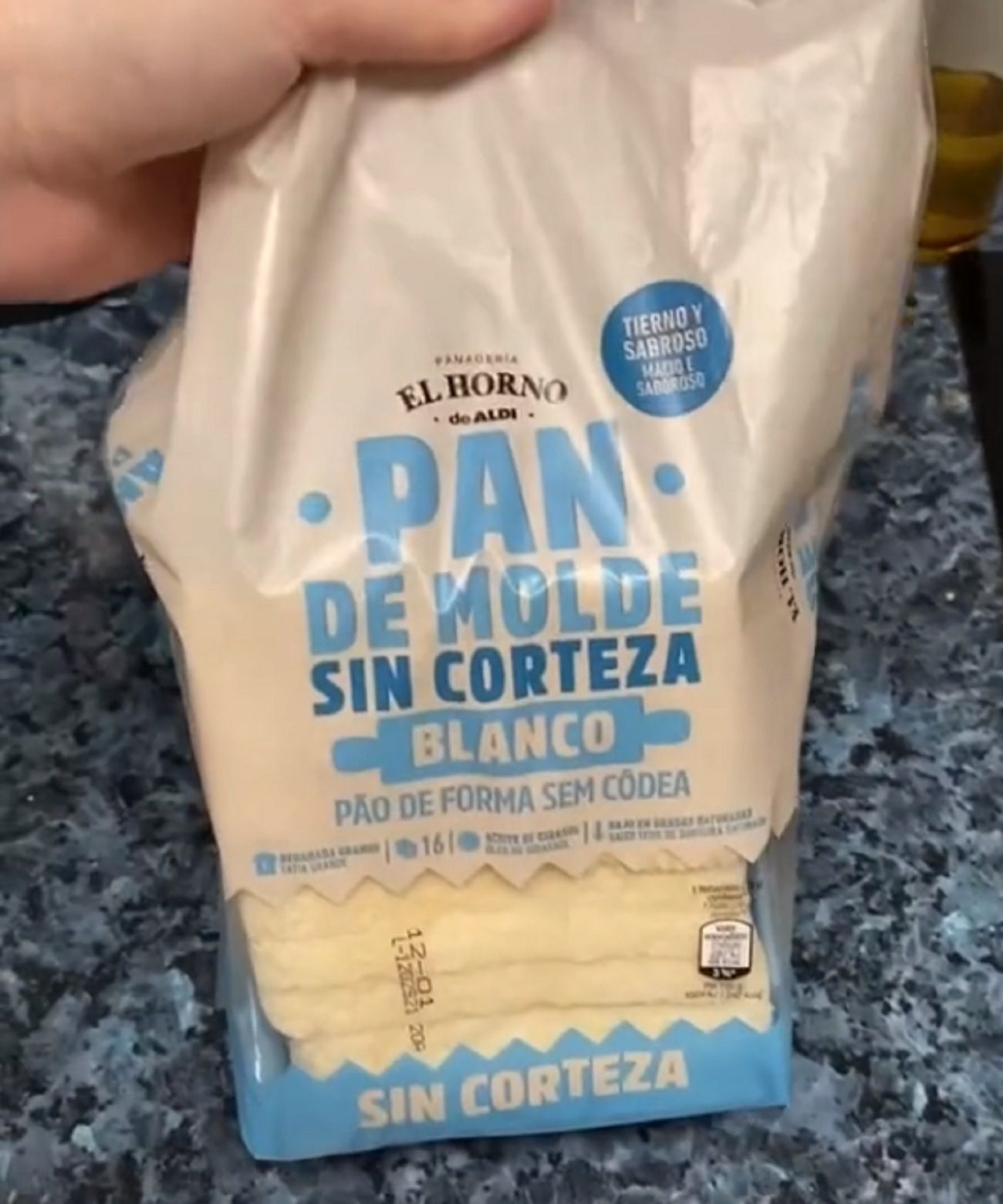 Alerta sanitaria pan de molde sin corteza Aldi / TikTok Cris Moné Alerta sanitaria pan de molde sin corteza Aldi / TikTok Cris Moné