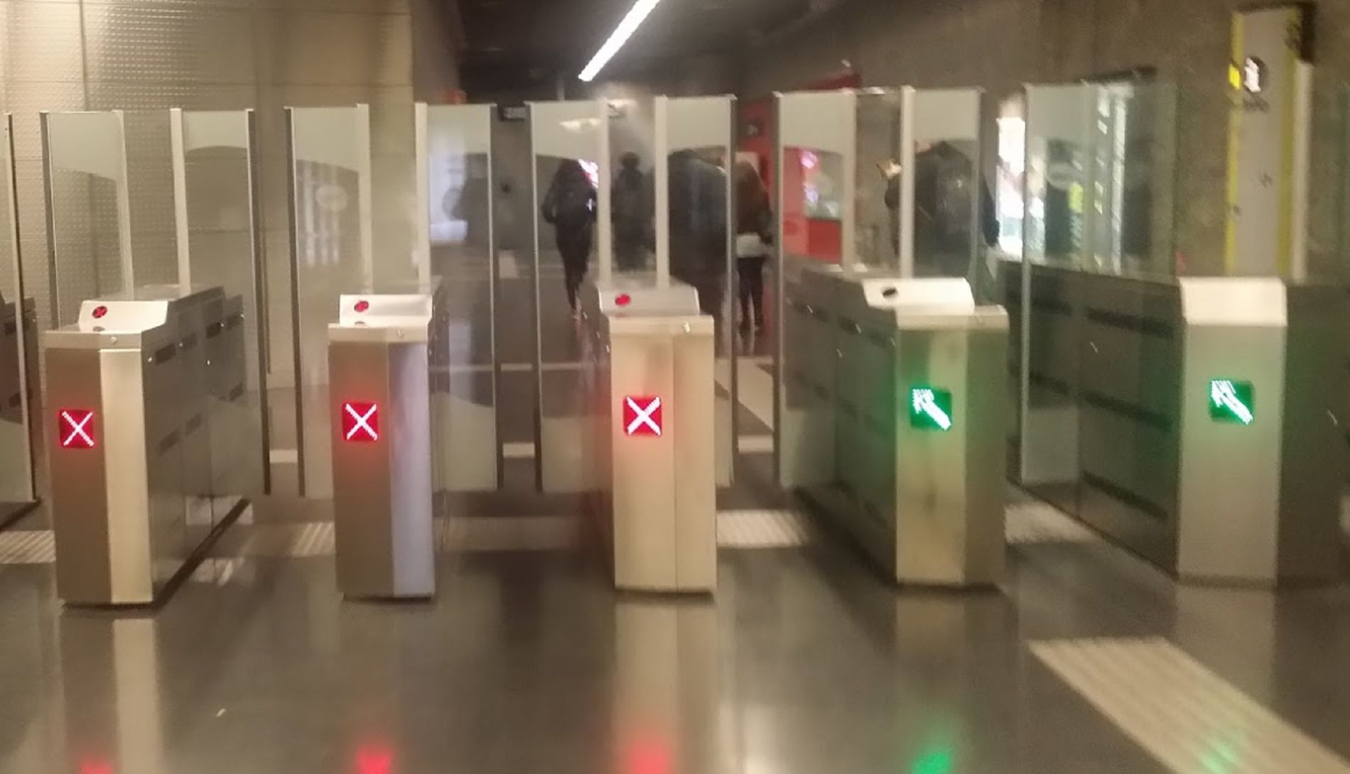 Metro El Carmel L5 Barcelona / Google Maps Metro El Carmel L5 Barcelona / Google Maps