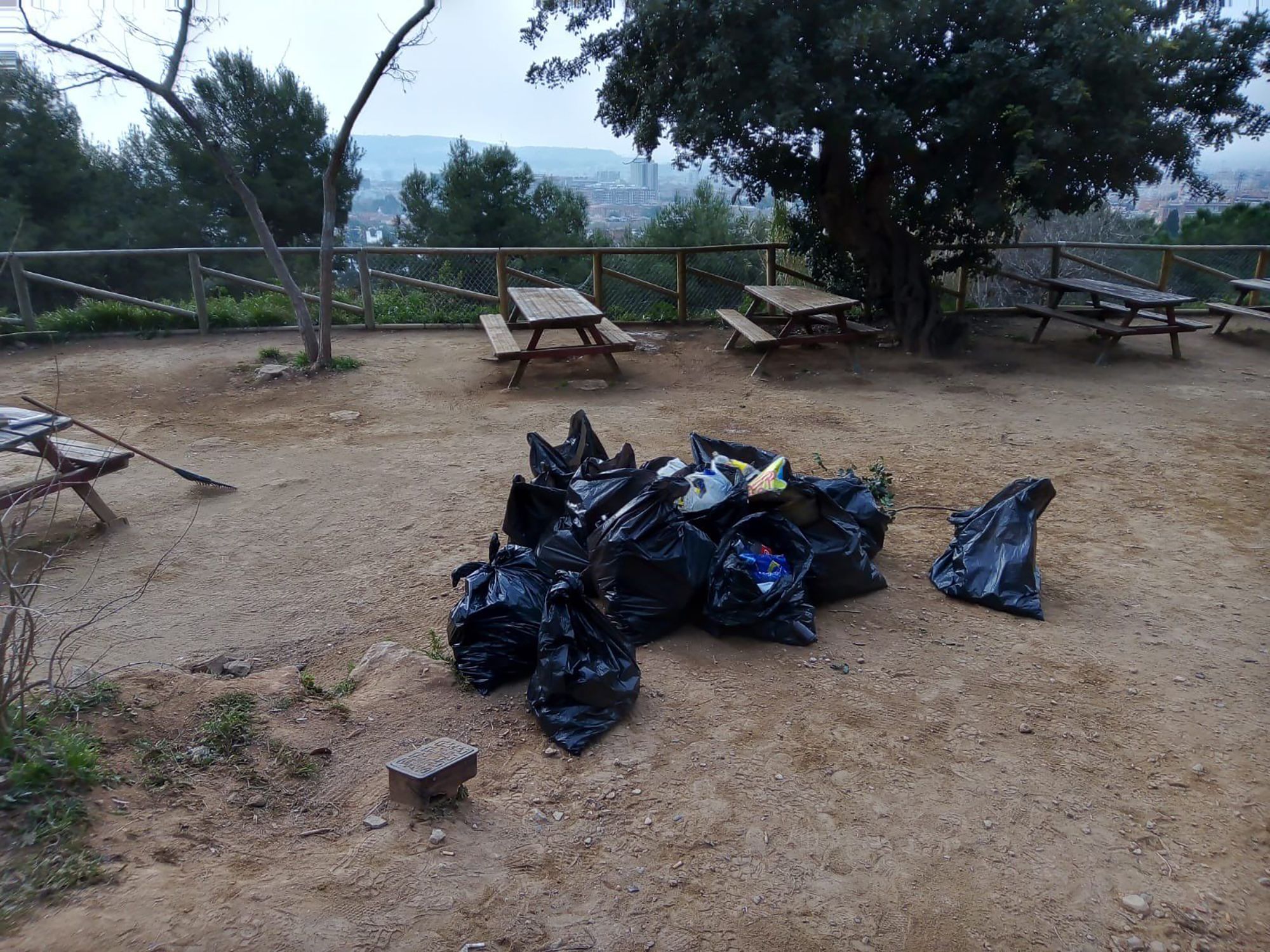 Parque Oreneta Botellon Barcelona