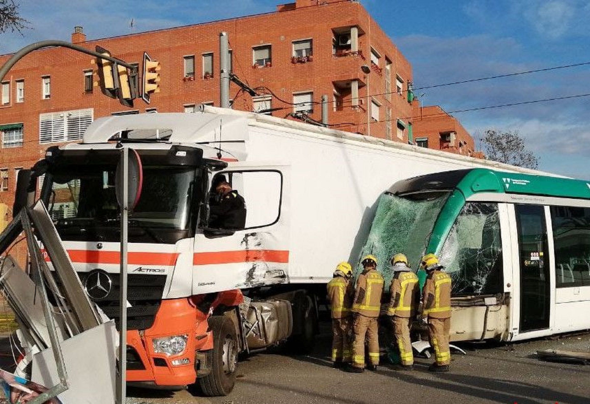 Accidente Tram Sant Adrià / Bomberos Accidente Tram Sant Adrià / Bomberos