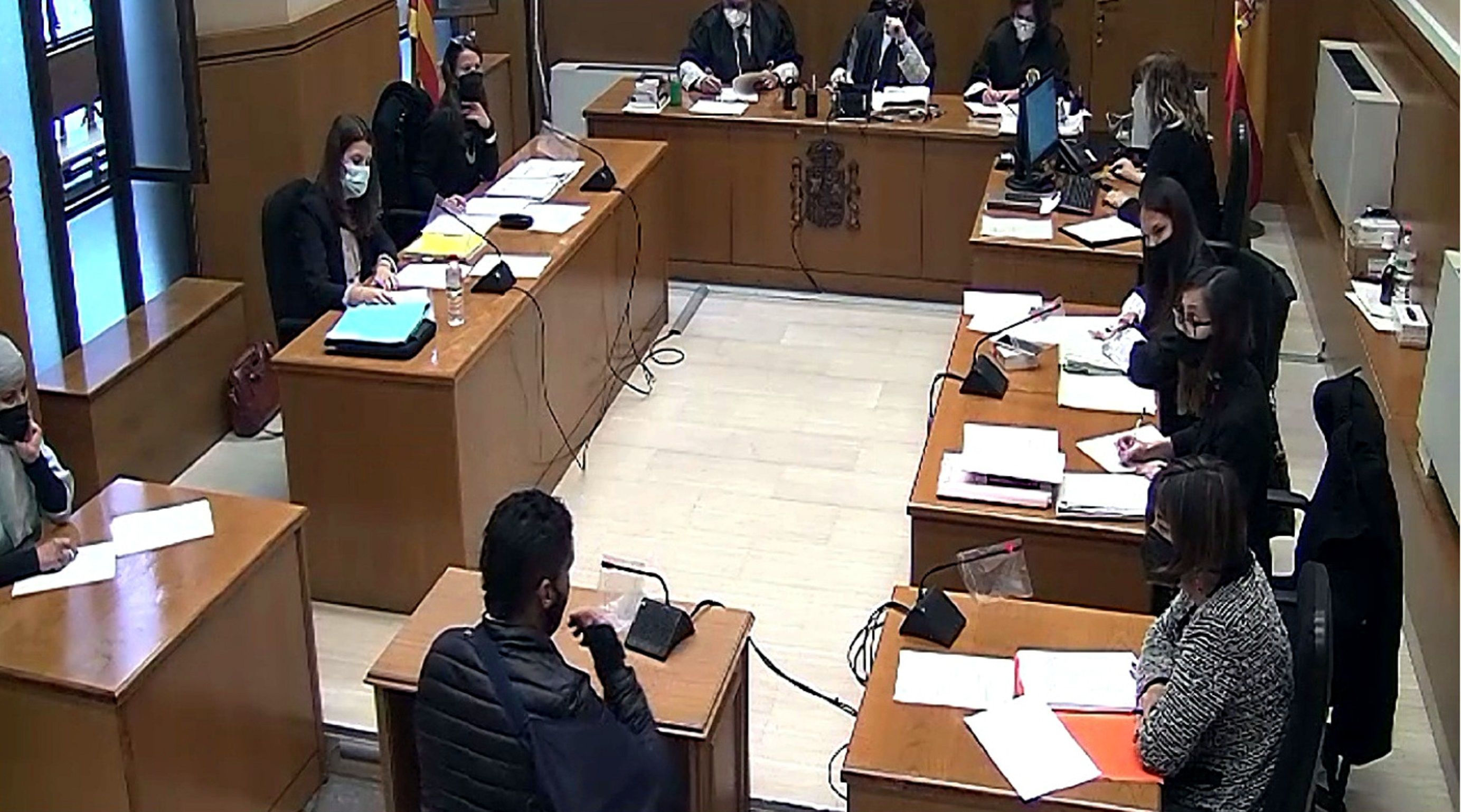 Doble violación Manresa / ACN Doble violación Manresa / ACN