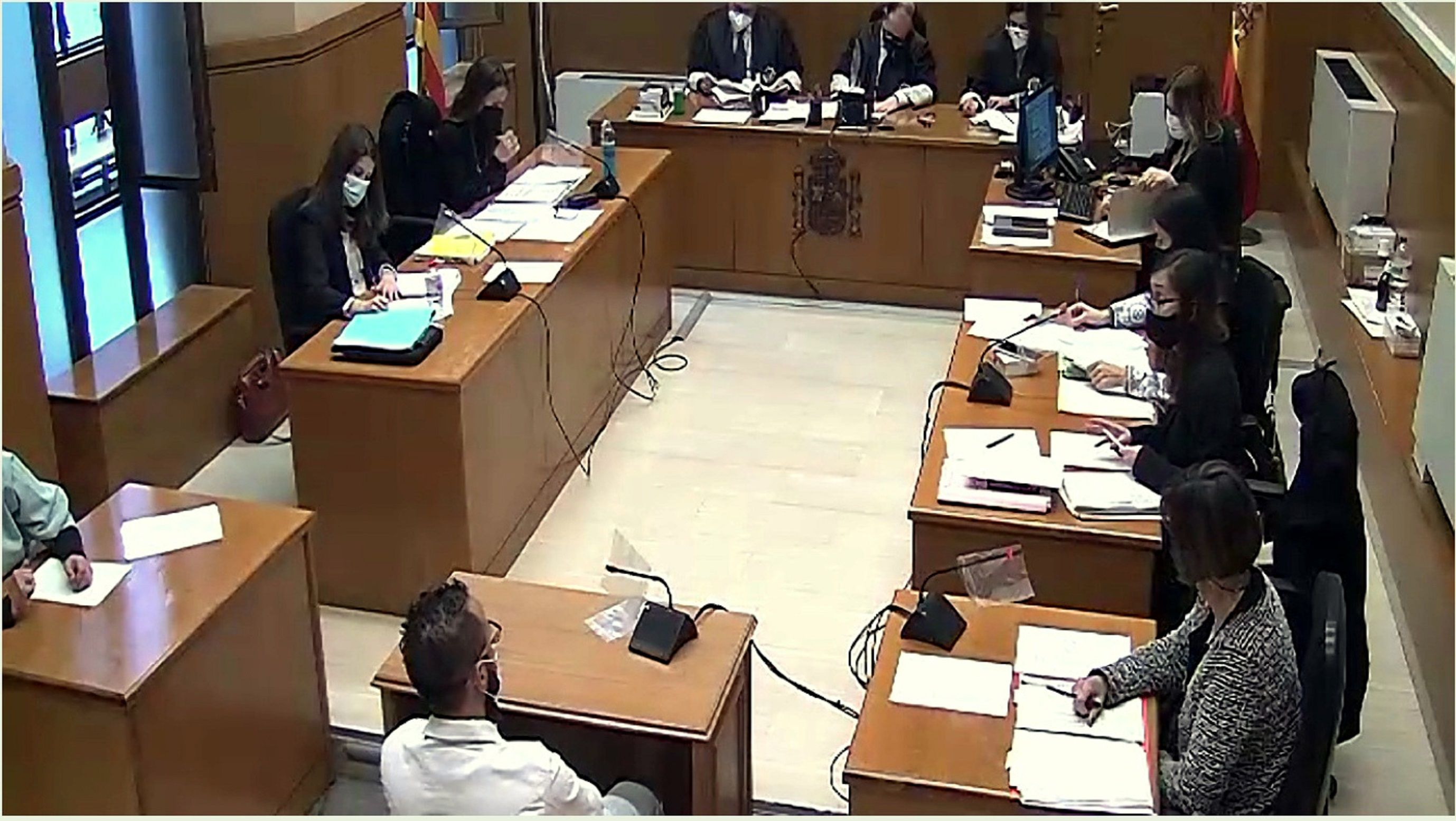 Doble violación Manresa / ACN Doble violación Manresa / ACN