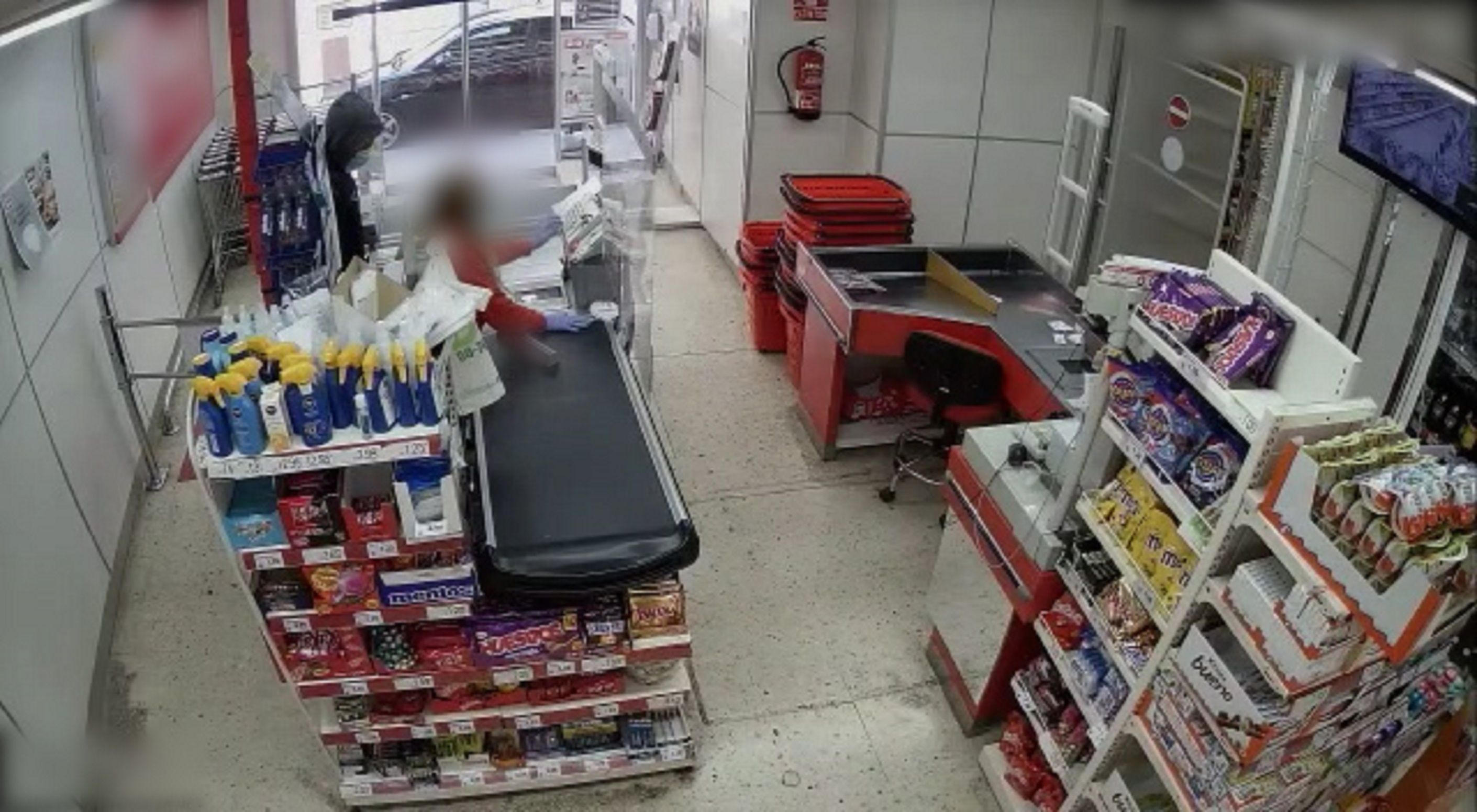 Robo jeringuilla Llobregat / Mossos d'Esquadra Robo jeringuilla Llobregat / Mossos d'Esquadra