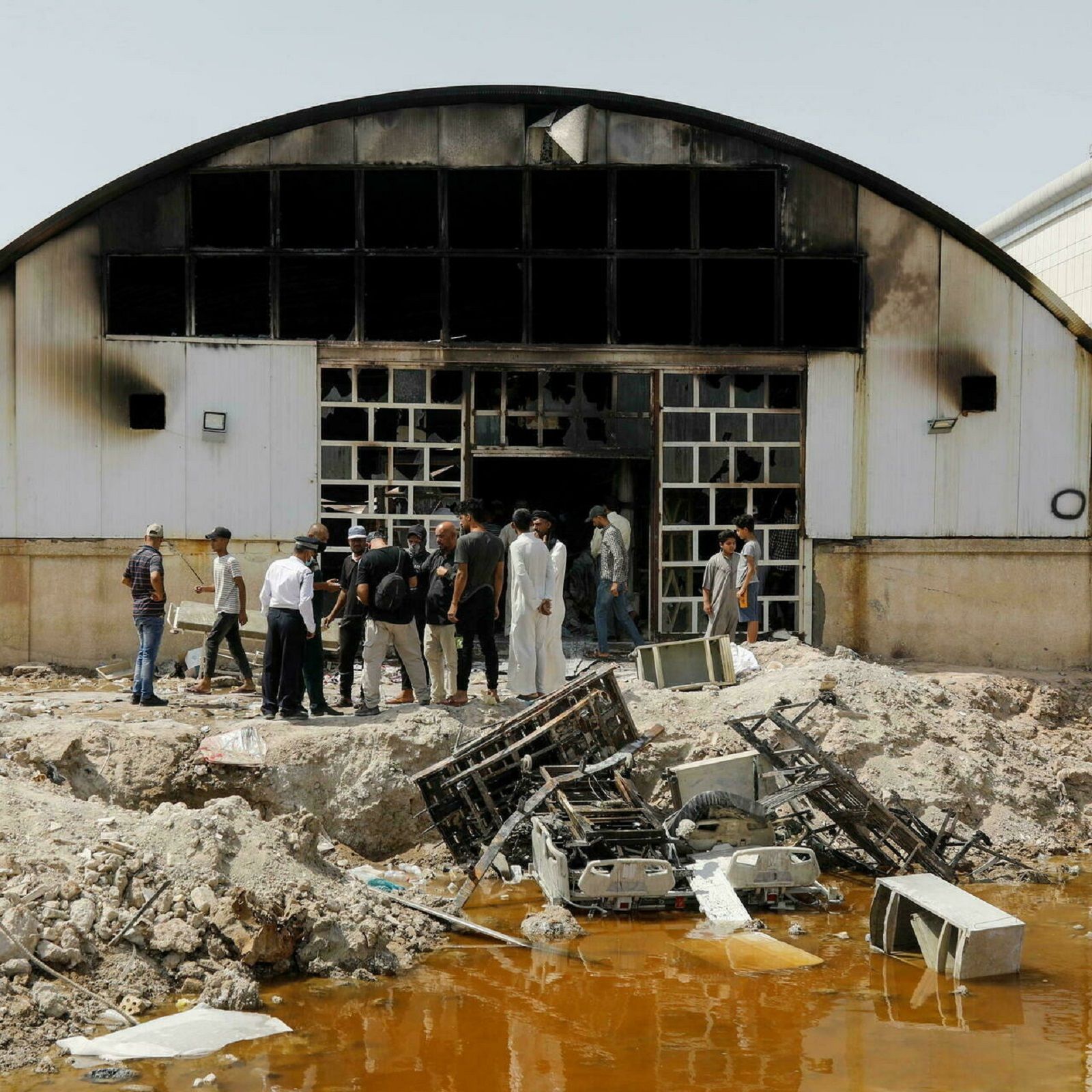 Hospital Covid 19 a l'Iraq després de l'incendi / Efe Hospital Covid 19 a l'Iraq després de l'incendi / Efe
