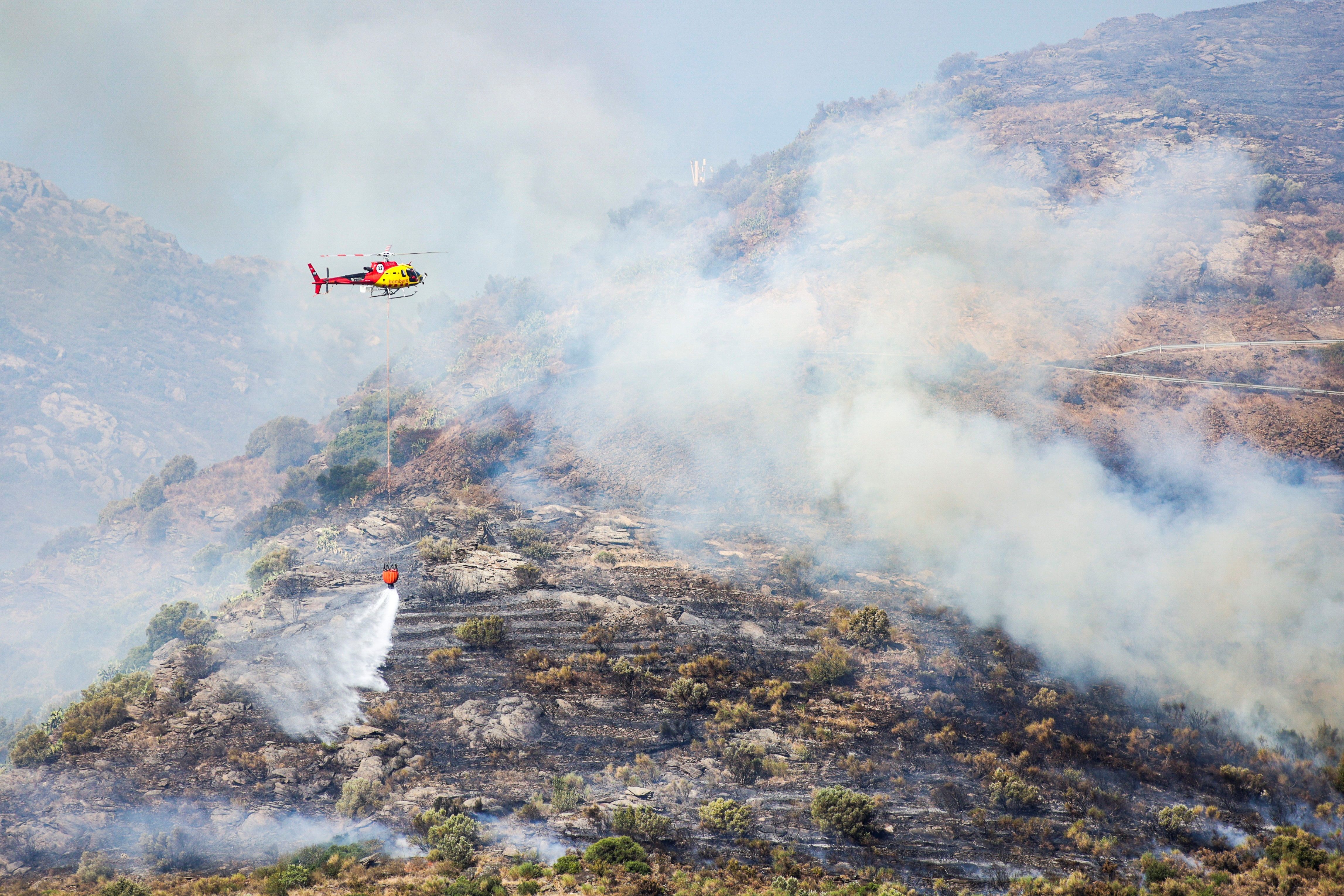 Incendi Llançà i el Port de la Selva / EFE Incendi Llançà i el Port de la Selva / EFE