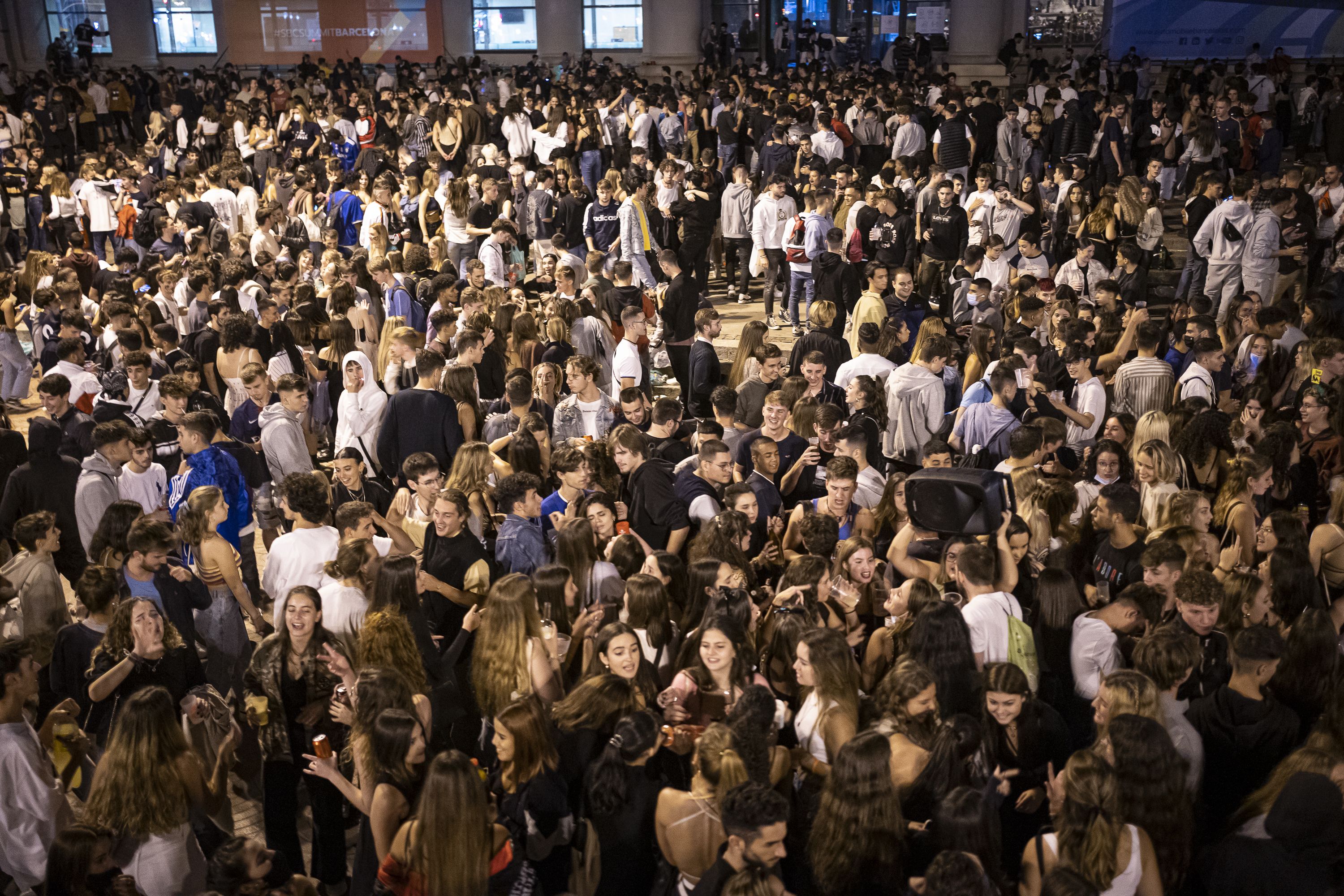 Botellón Mercé 2021 - Pau de la Calle