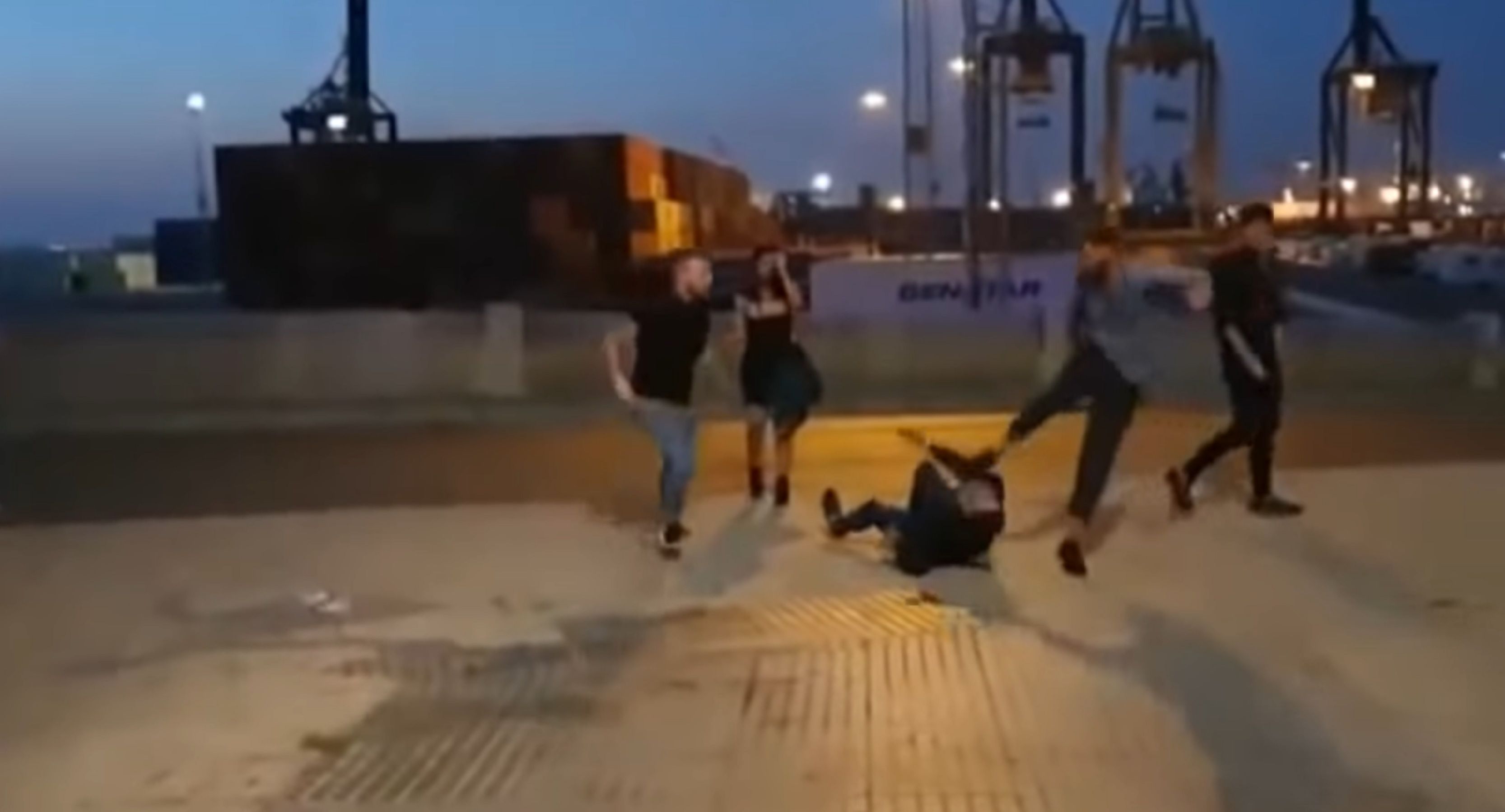 Pelea patada Cadiz