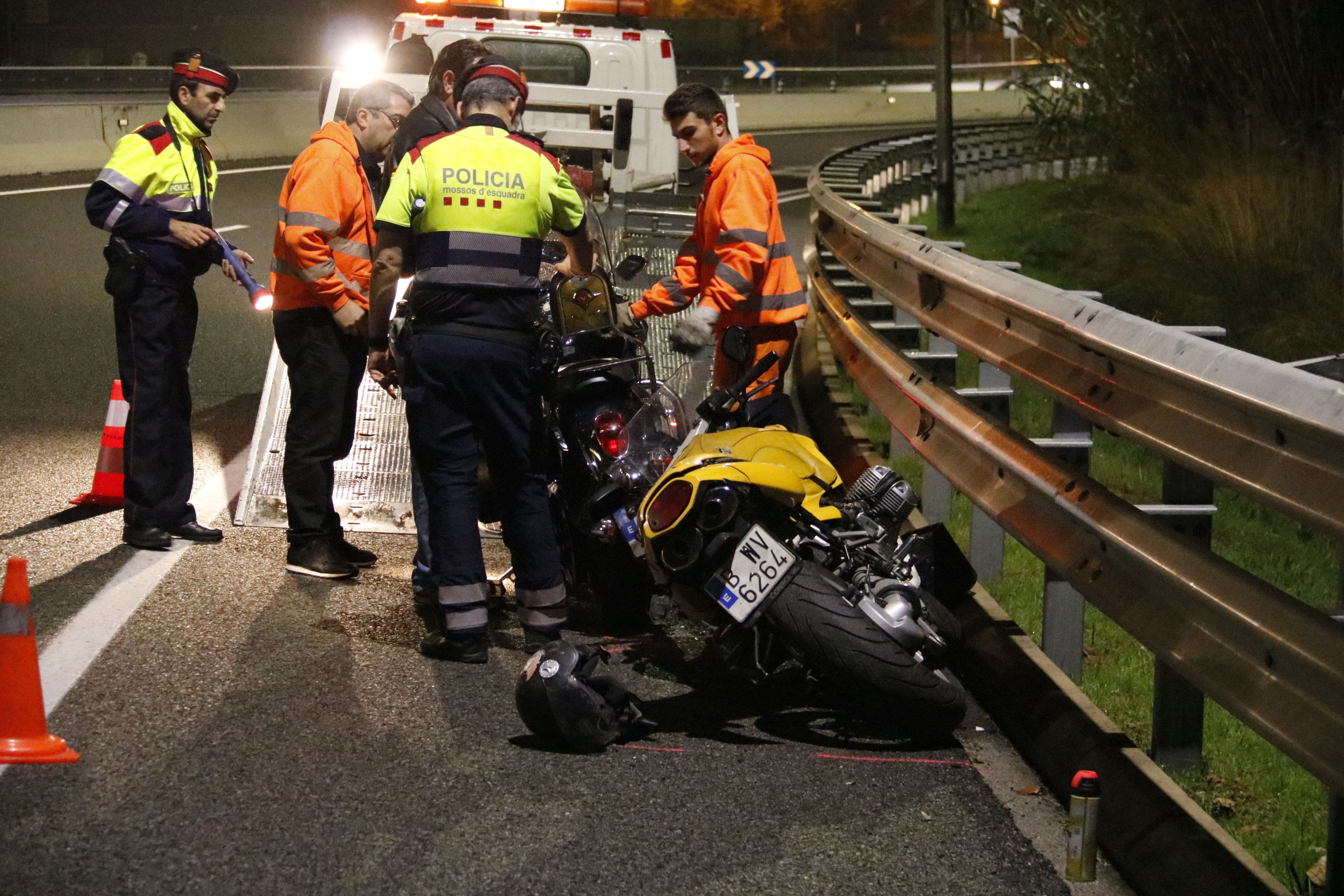 Una Pareja De 26 Anos Muere En Un Accidente De Moto En Girona