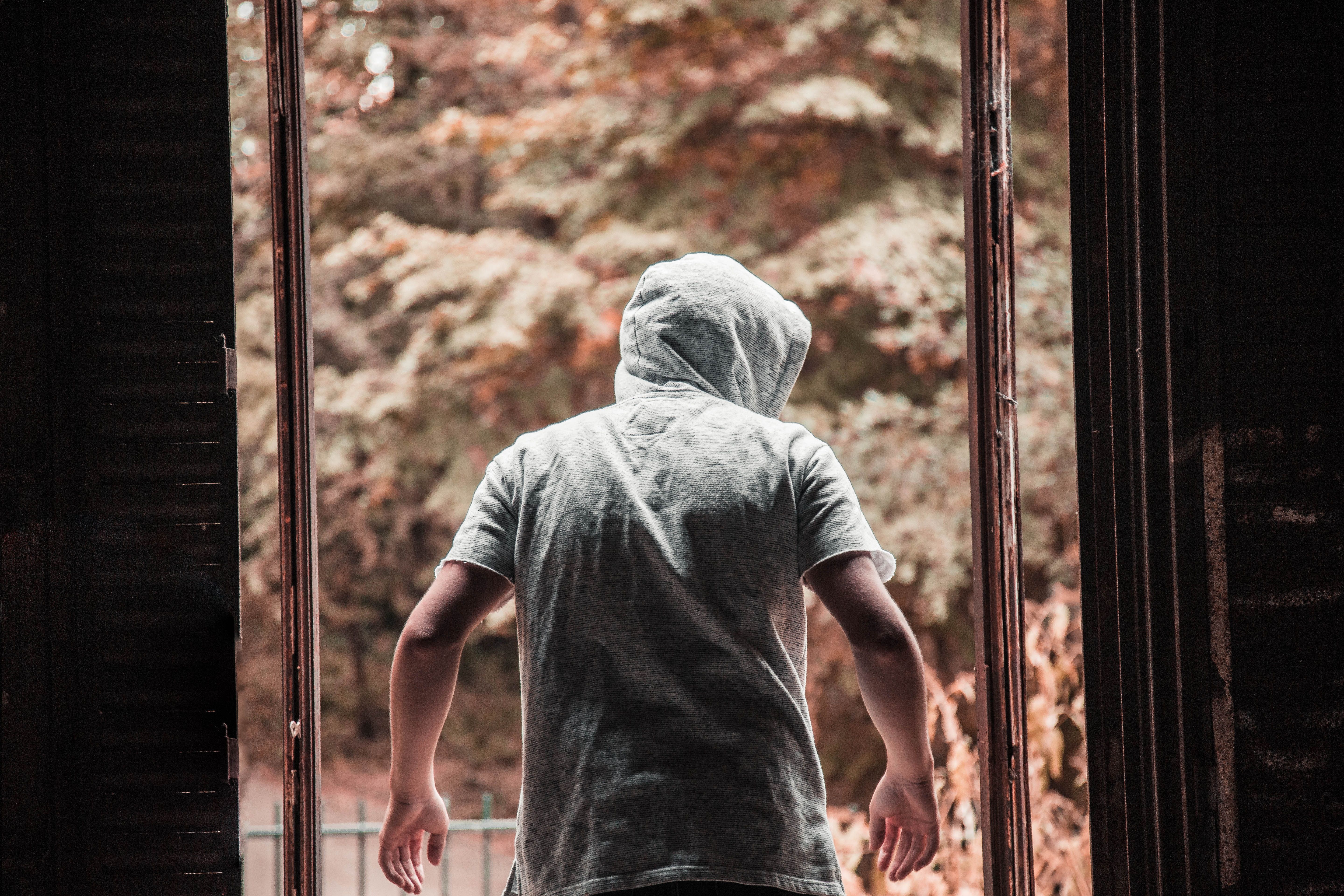 ladrón encapuchado - watari unsplash ladrón encapuchado - watari unsplash