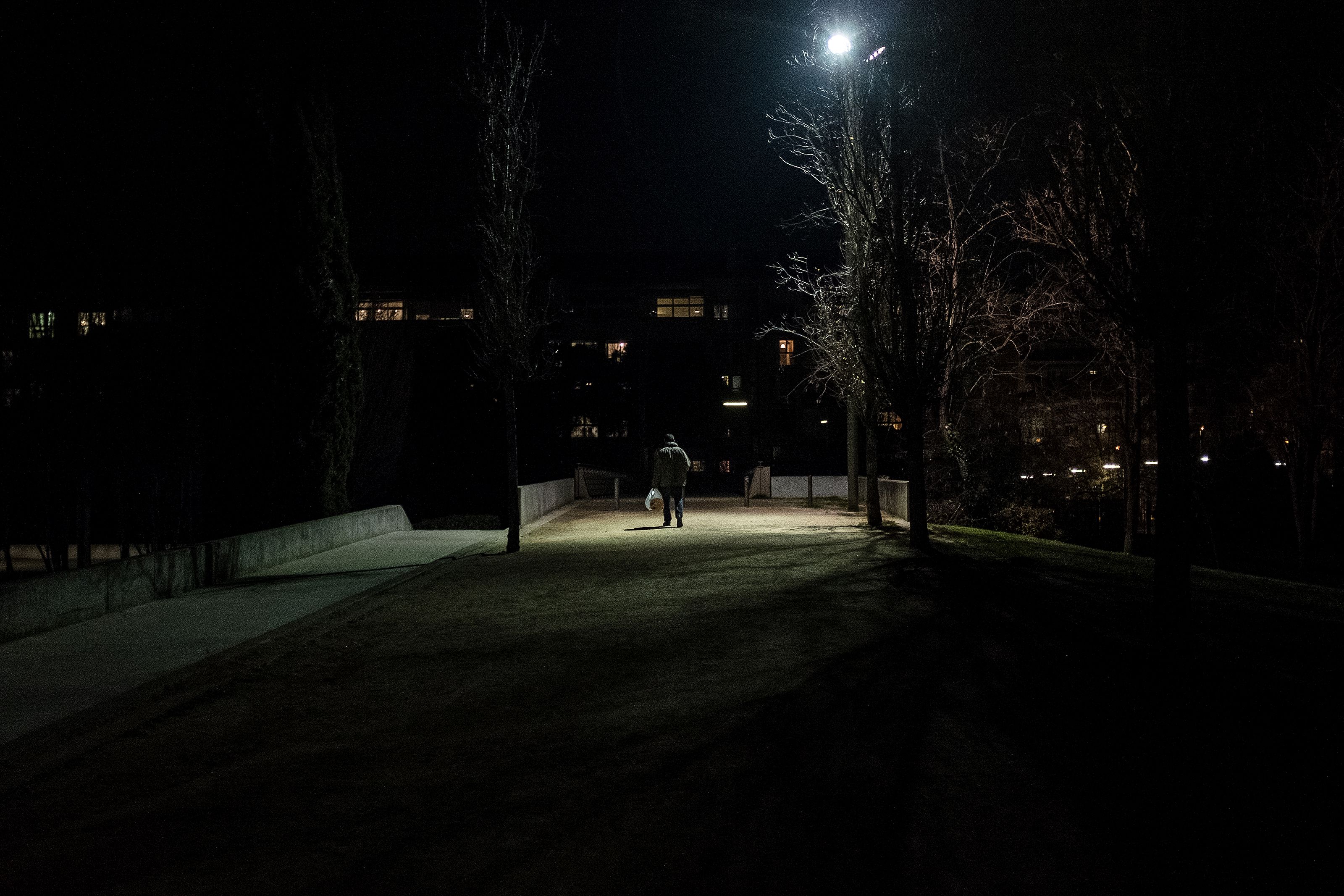 parc nit fosc silueta agressio - carles palacio