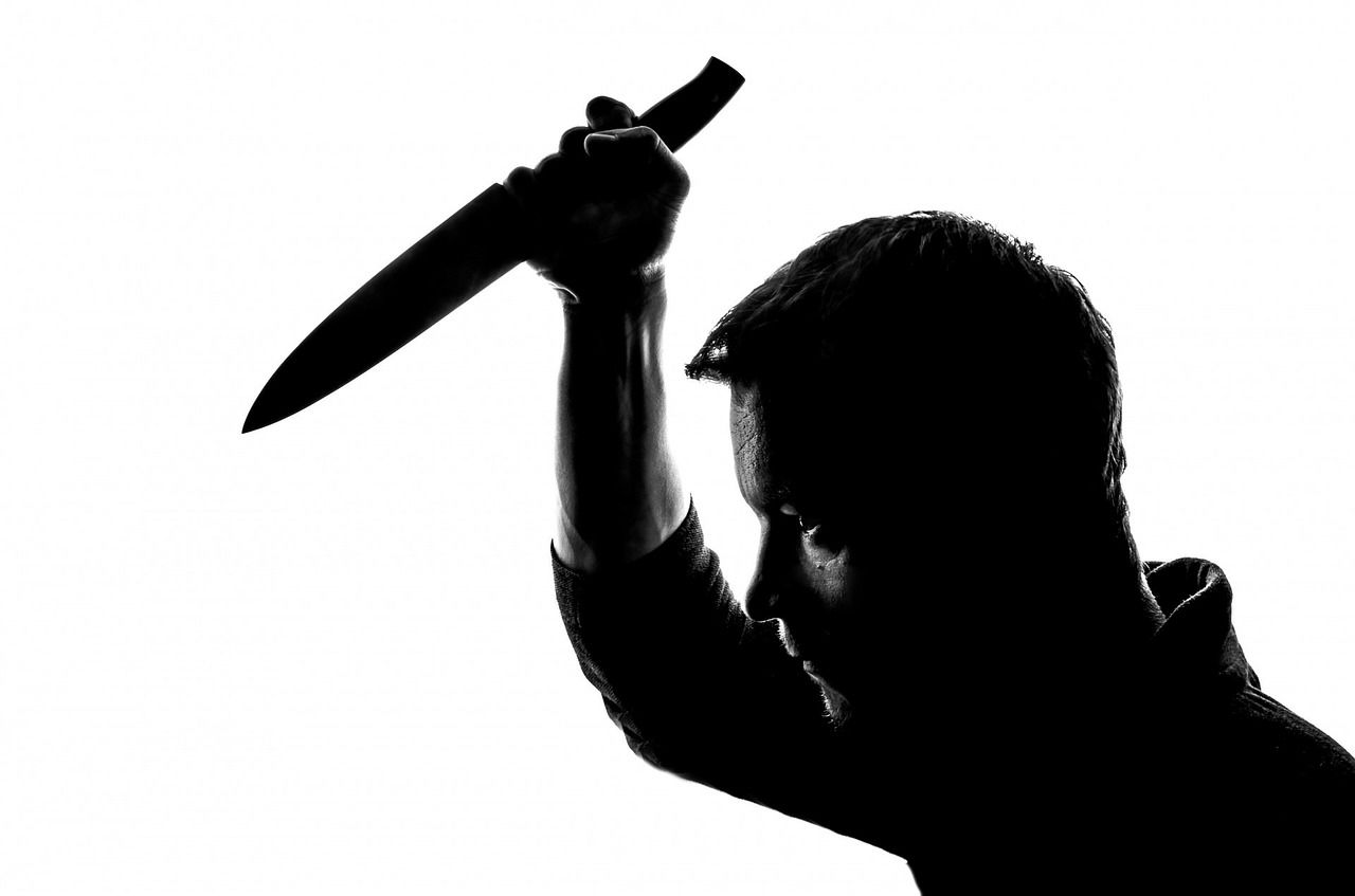 Hombre con cuchillo / Pixabay