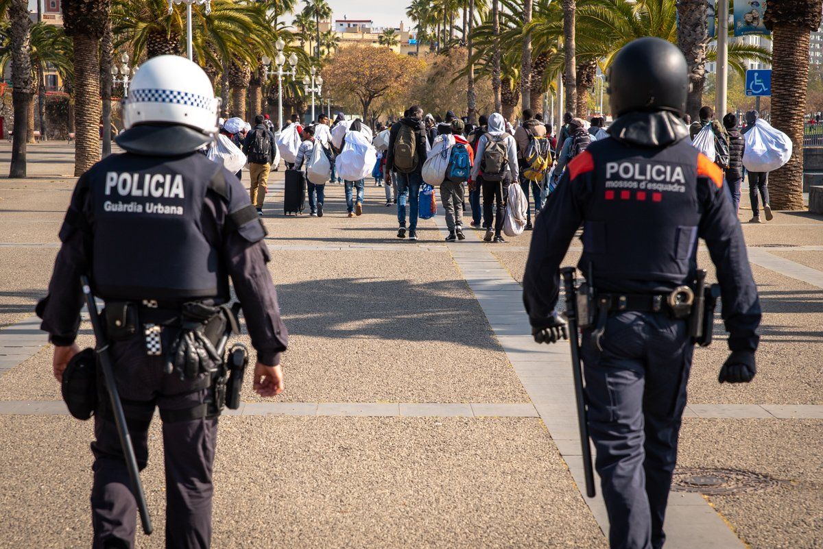 topmanta barcelona - guardia urbana