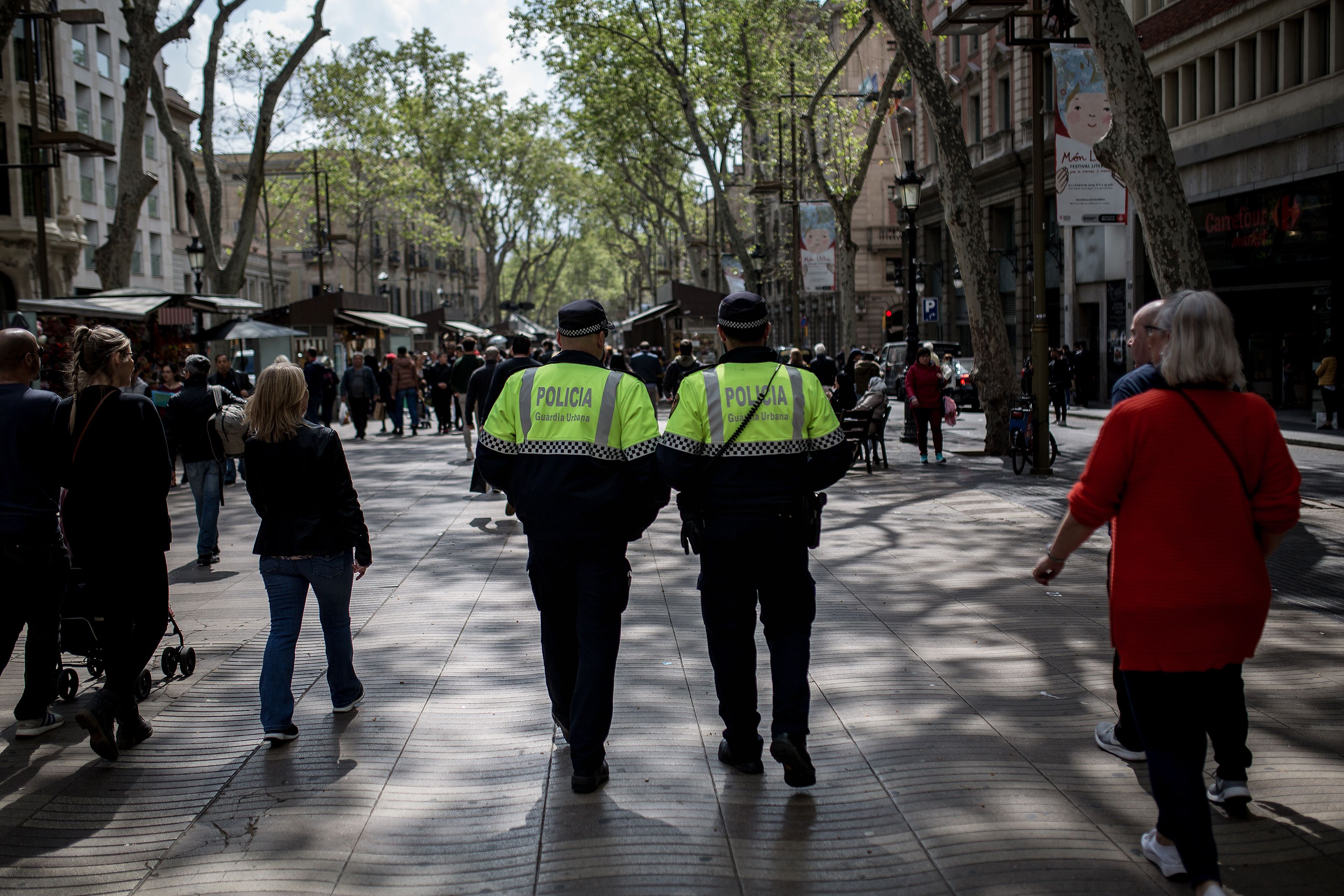 Guardia Urbana Barcelona Rambla / Carles Palacio
