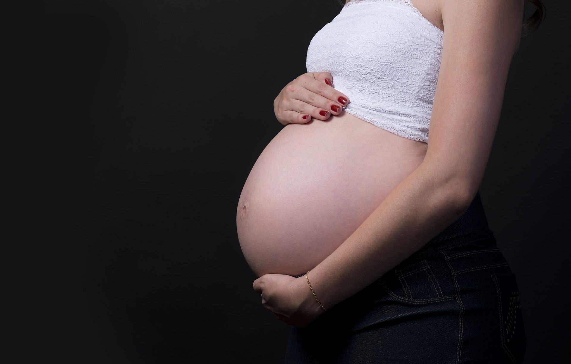 Mujer embarazada / Pixabay