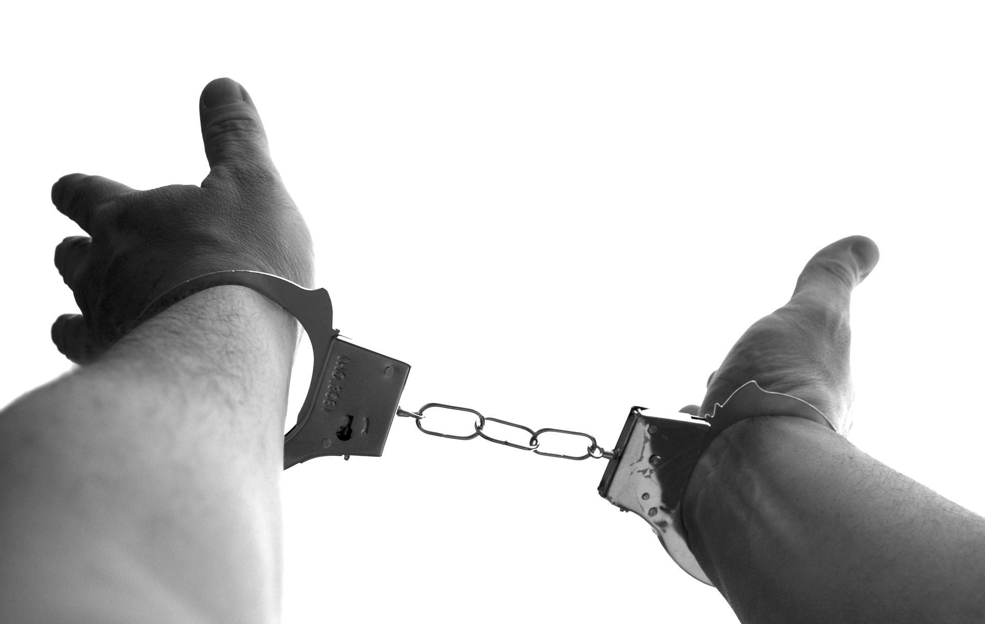 esposes mans detingut - pixabay