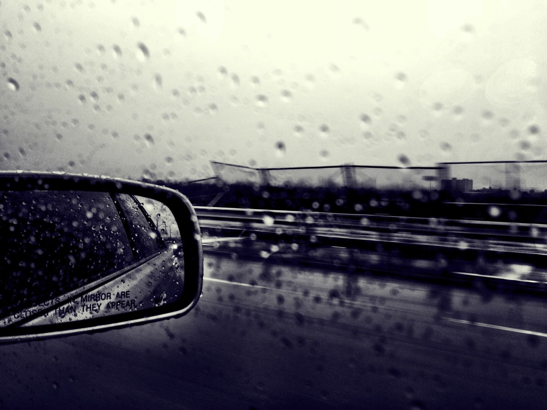 cotxe pluja - pixabay