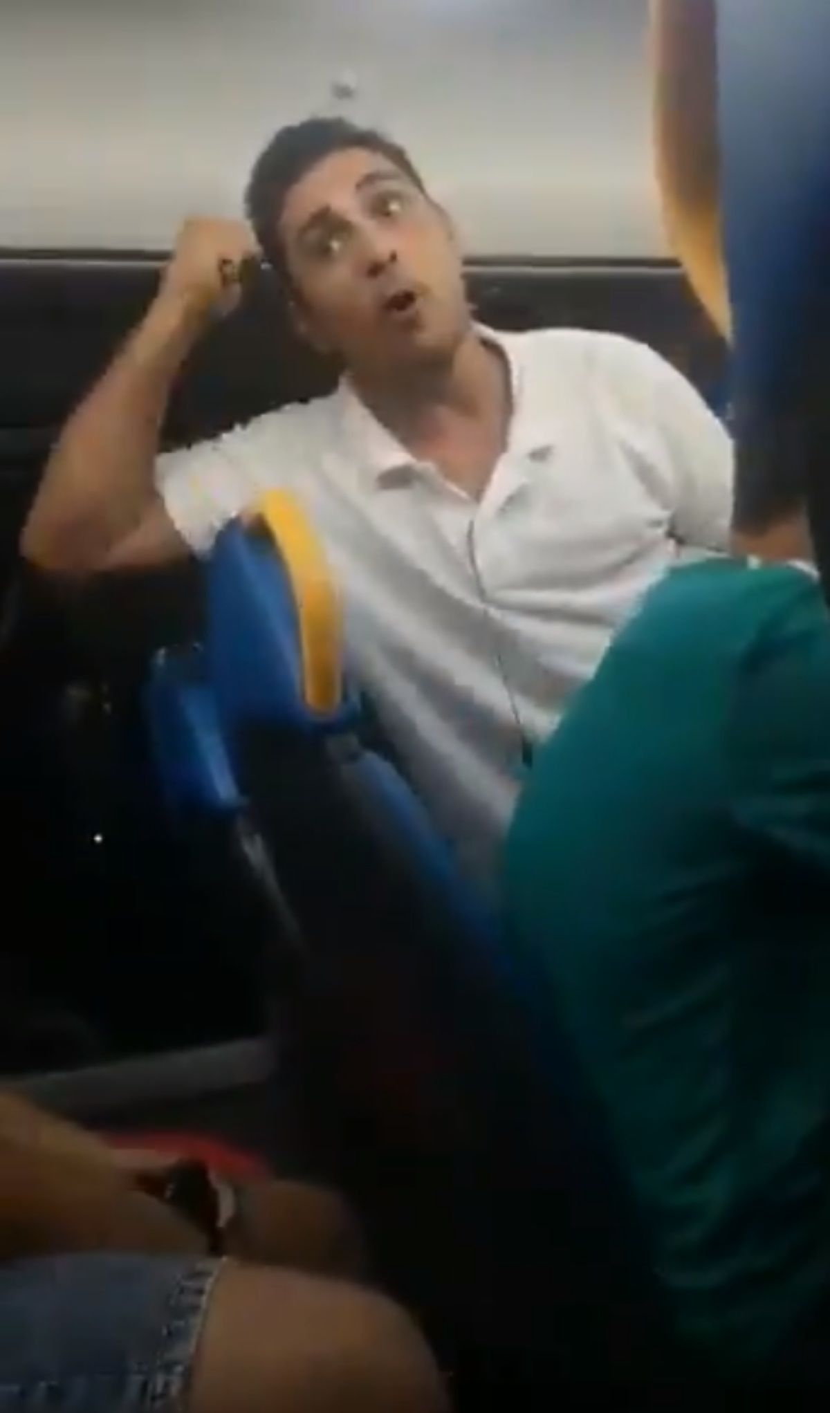 ataque homófobo Twitter
