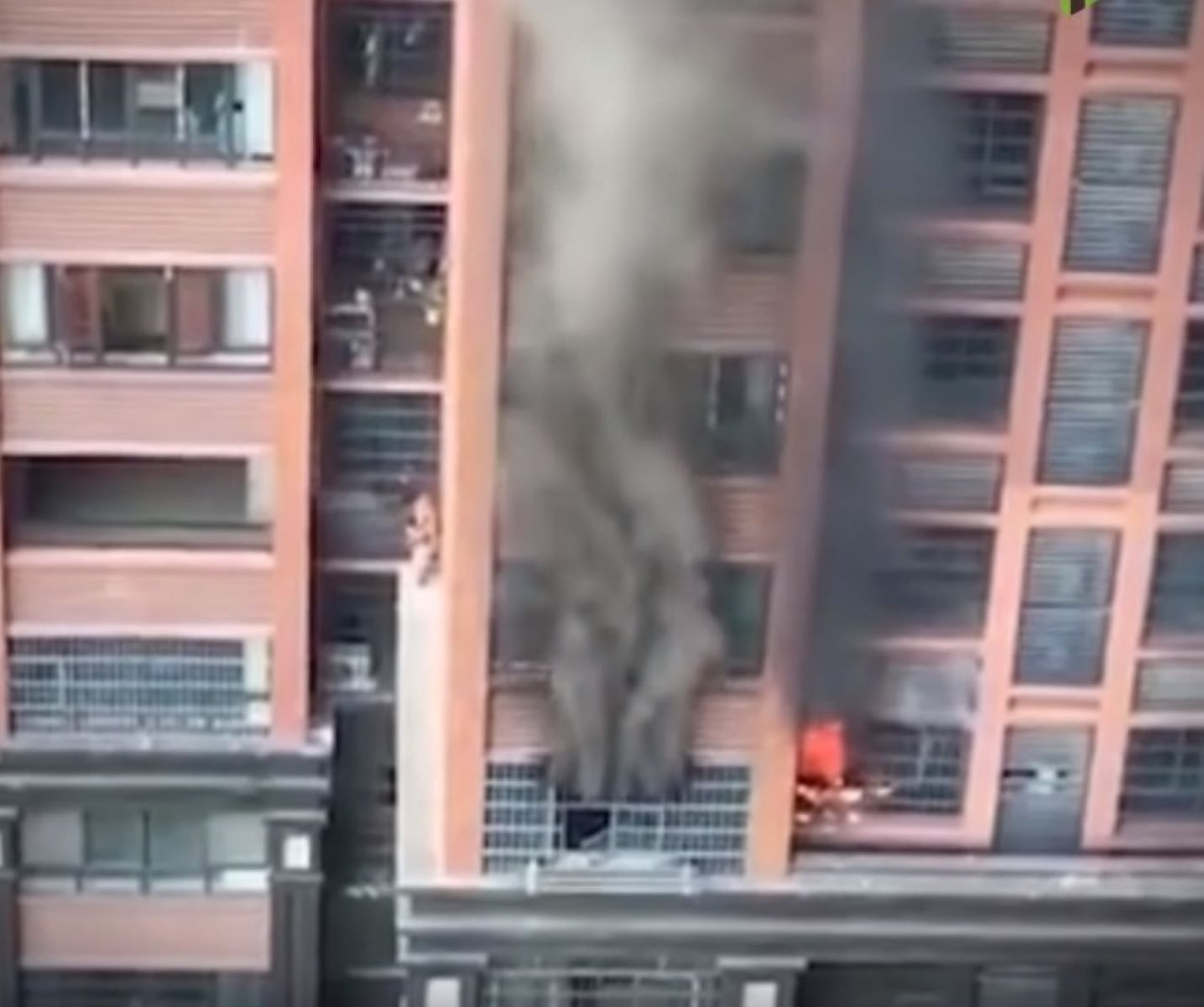 Incendio Edificio China