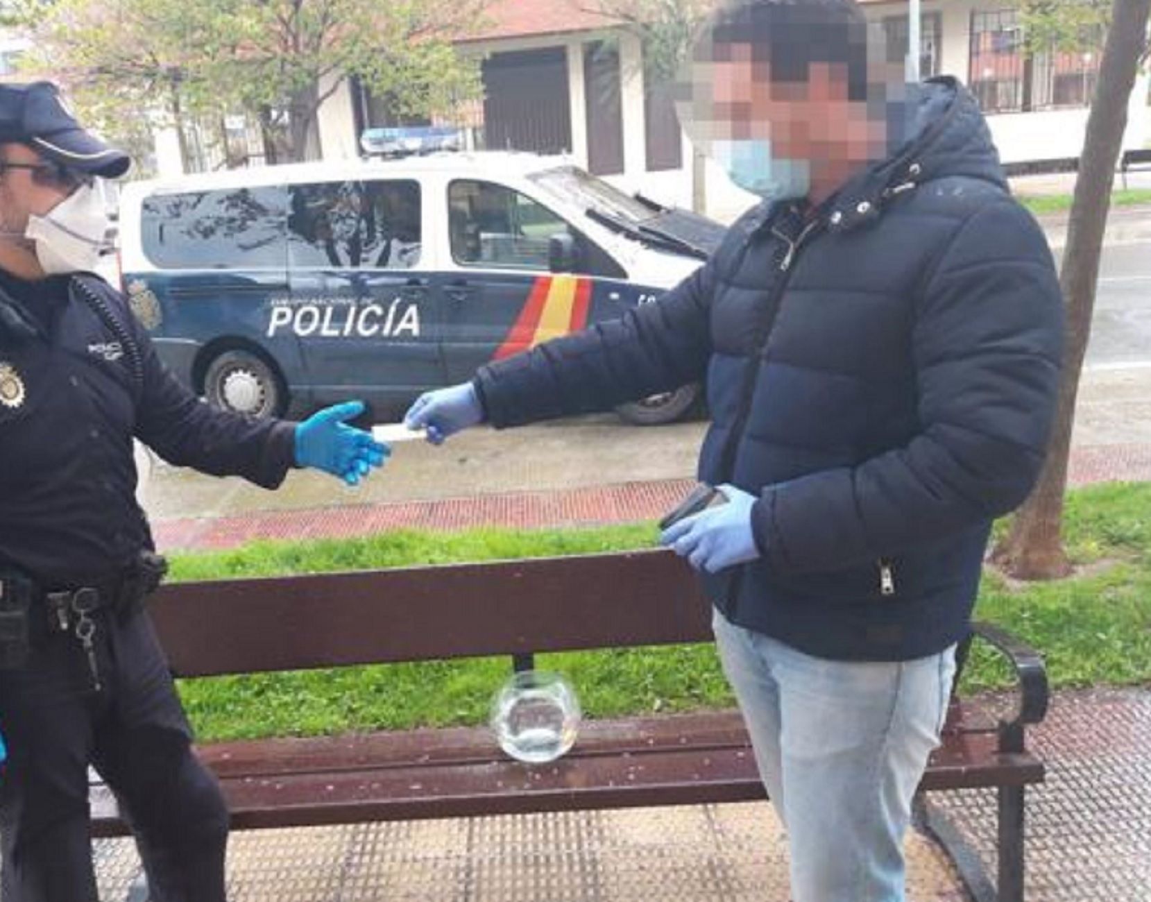 Multado pasear peces confinamiento Logroño / Policía Nacional