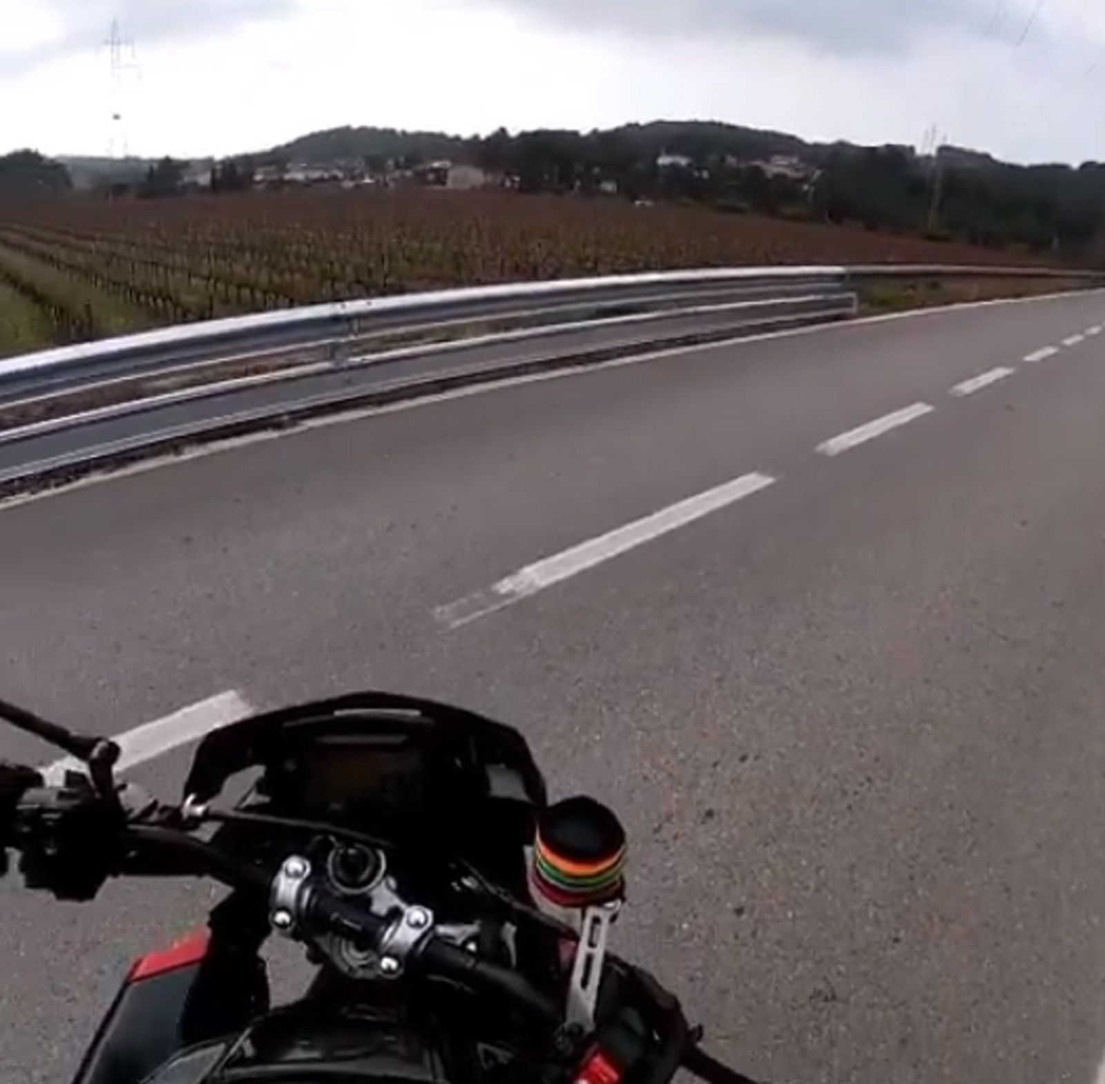 Captura vídeo moto Foto Free Riders Tarrako