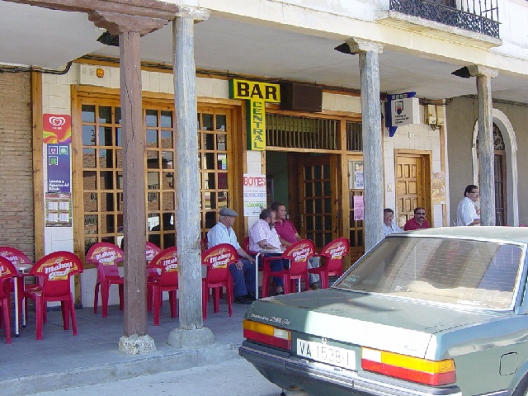 Bar Central de Mayorga Despacho receptor loterías número 84.030 / Loterías y Apuestas del Estado
