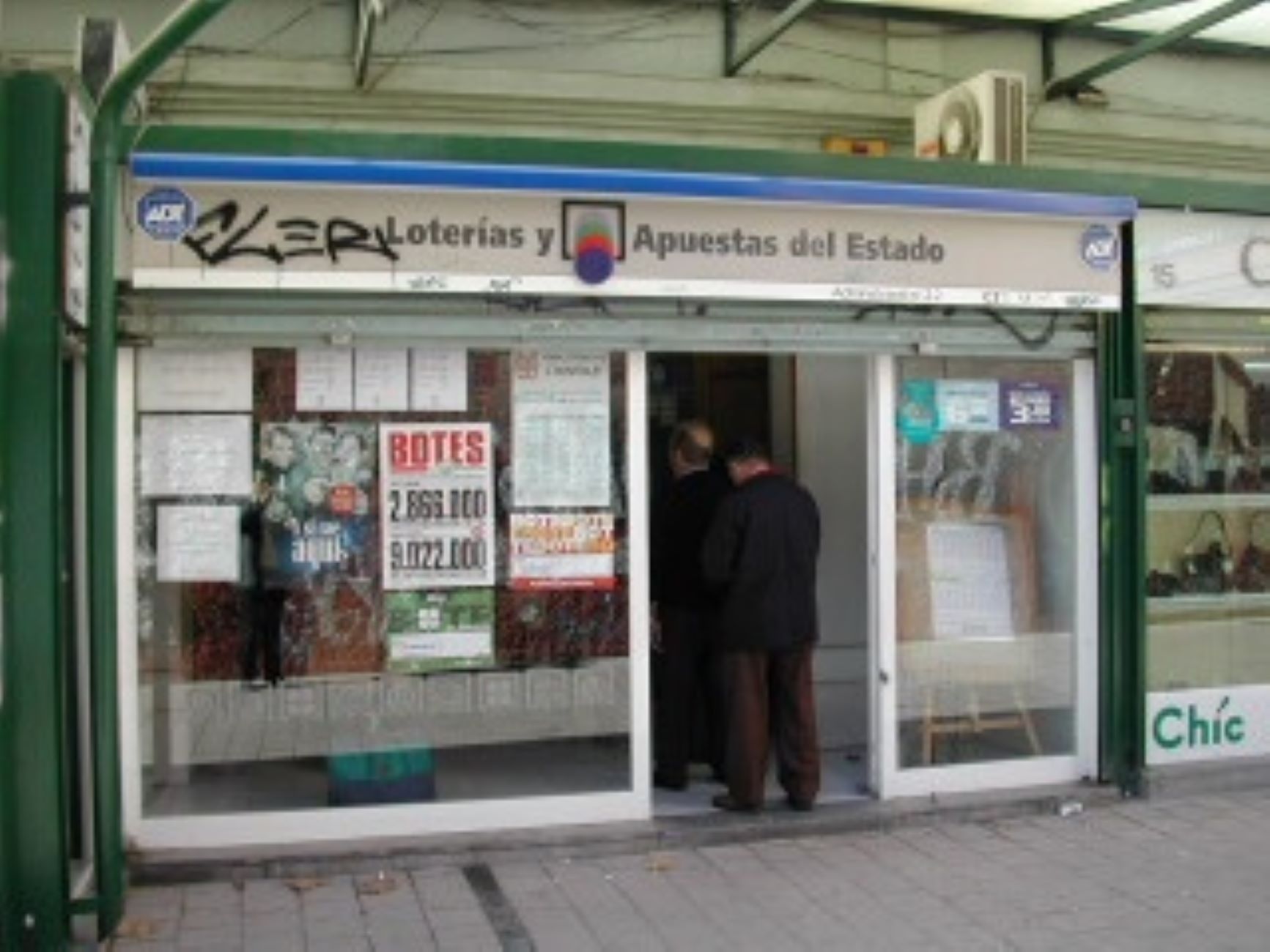 Administración de Loterías número 22 de L'Hospitalet de Llobregat / Loterías y Apuestas del Estado