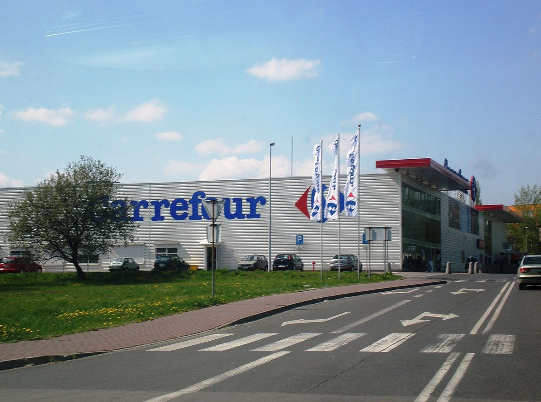 Carrefour / Wikipedia
