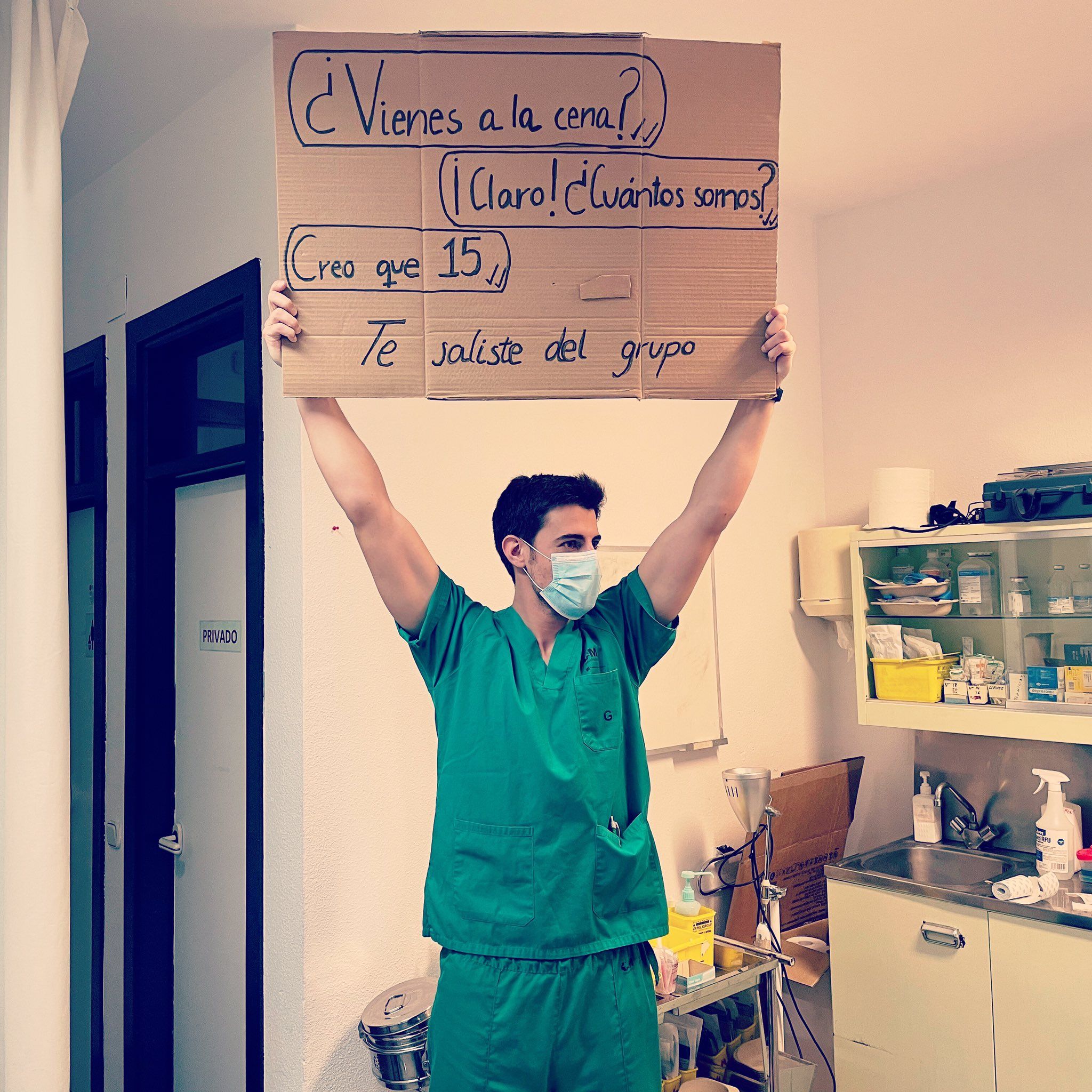 Médico viral miedo sus mensajes contra el coronavirus / Twitter @angelsvars