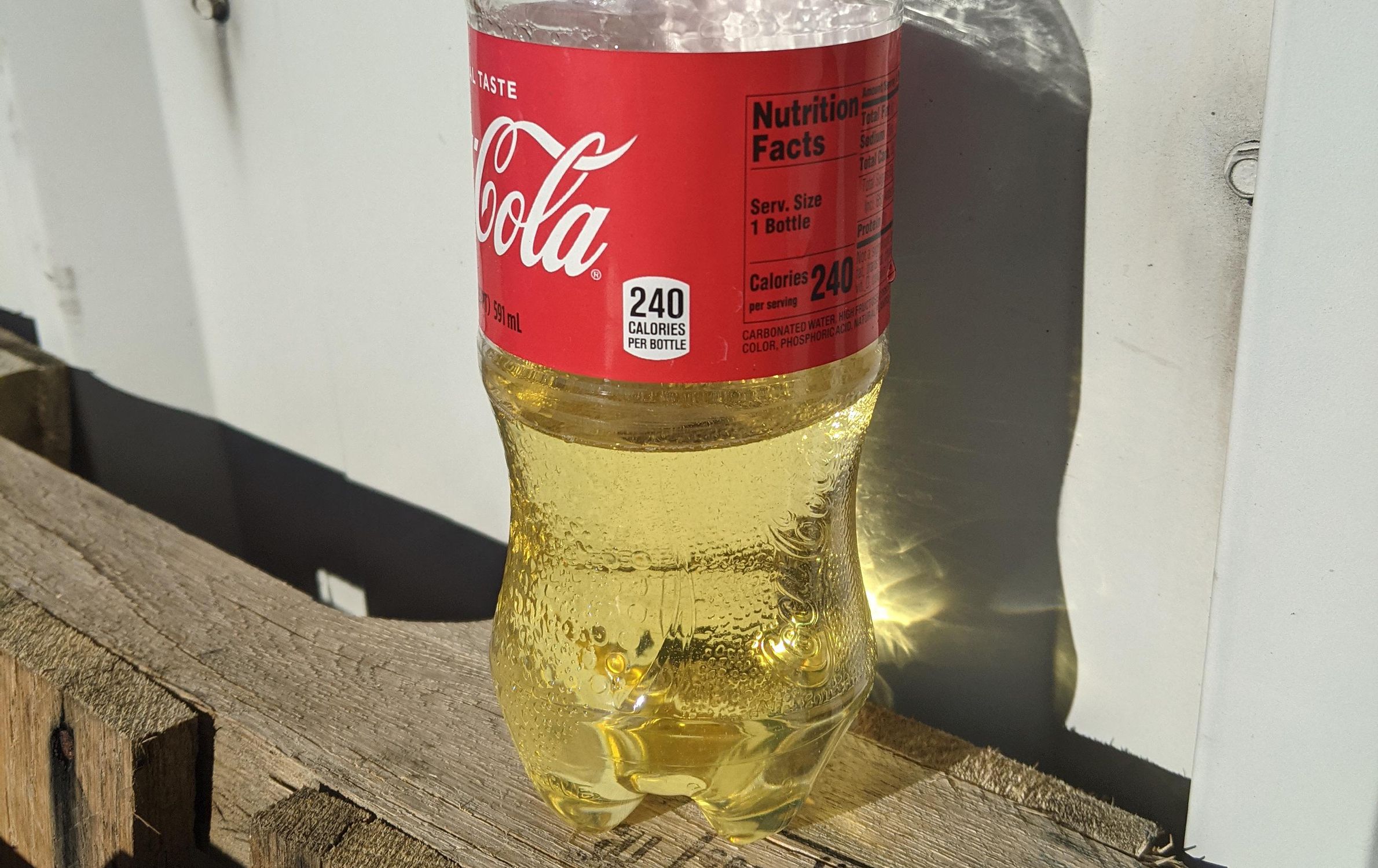 Experimento Coca-Cola Líquido Blanco