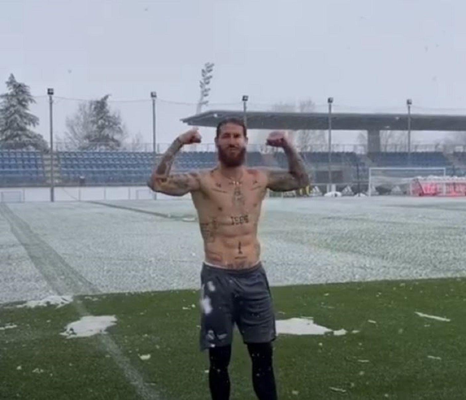 bar Poder terremoto VÍDEO VIRAL: Sergio Ramos sin ropa en pleno temporal de frío y nieve