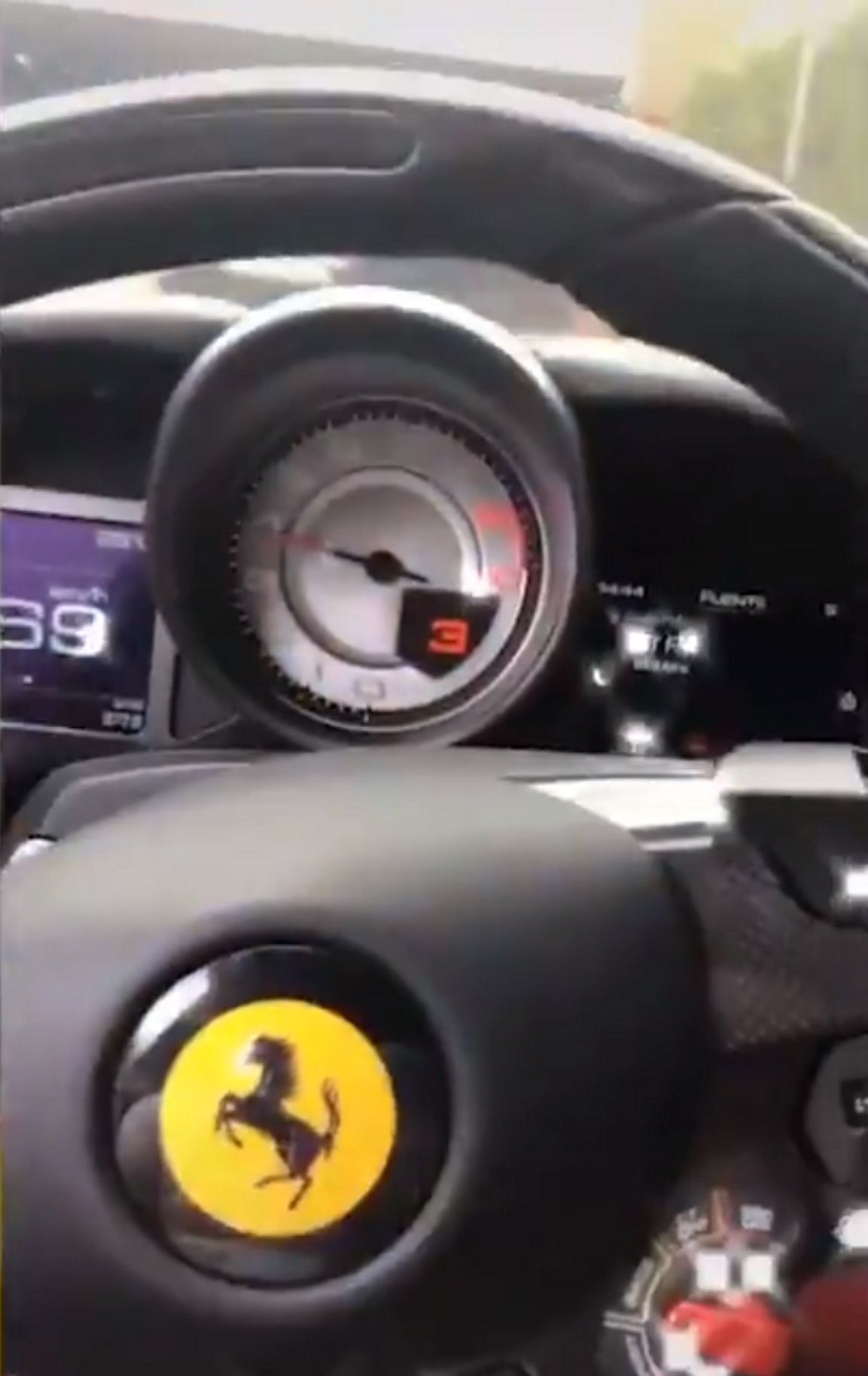Ferrari temerario / Policía Nacional Ferrari temerario / Policía Nacional