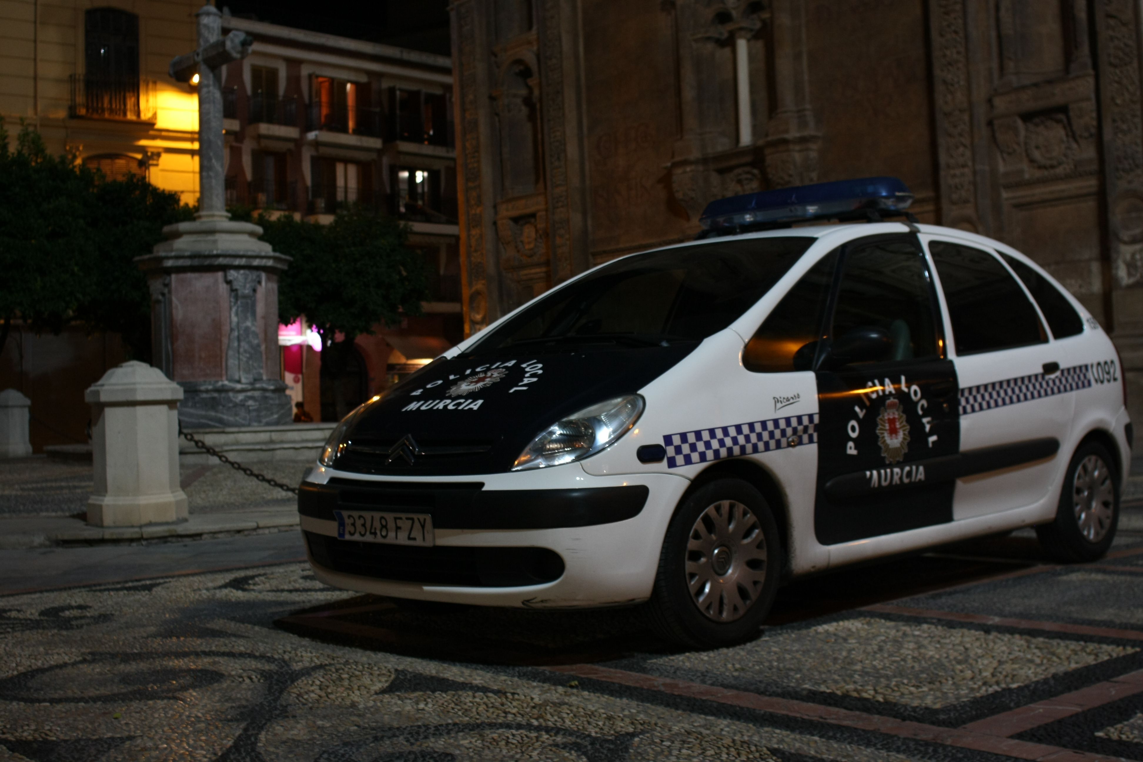 Policía Murcia / Grey World