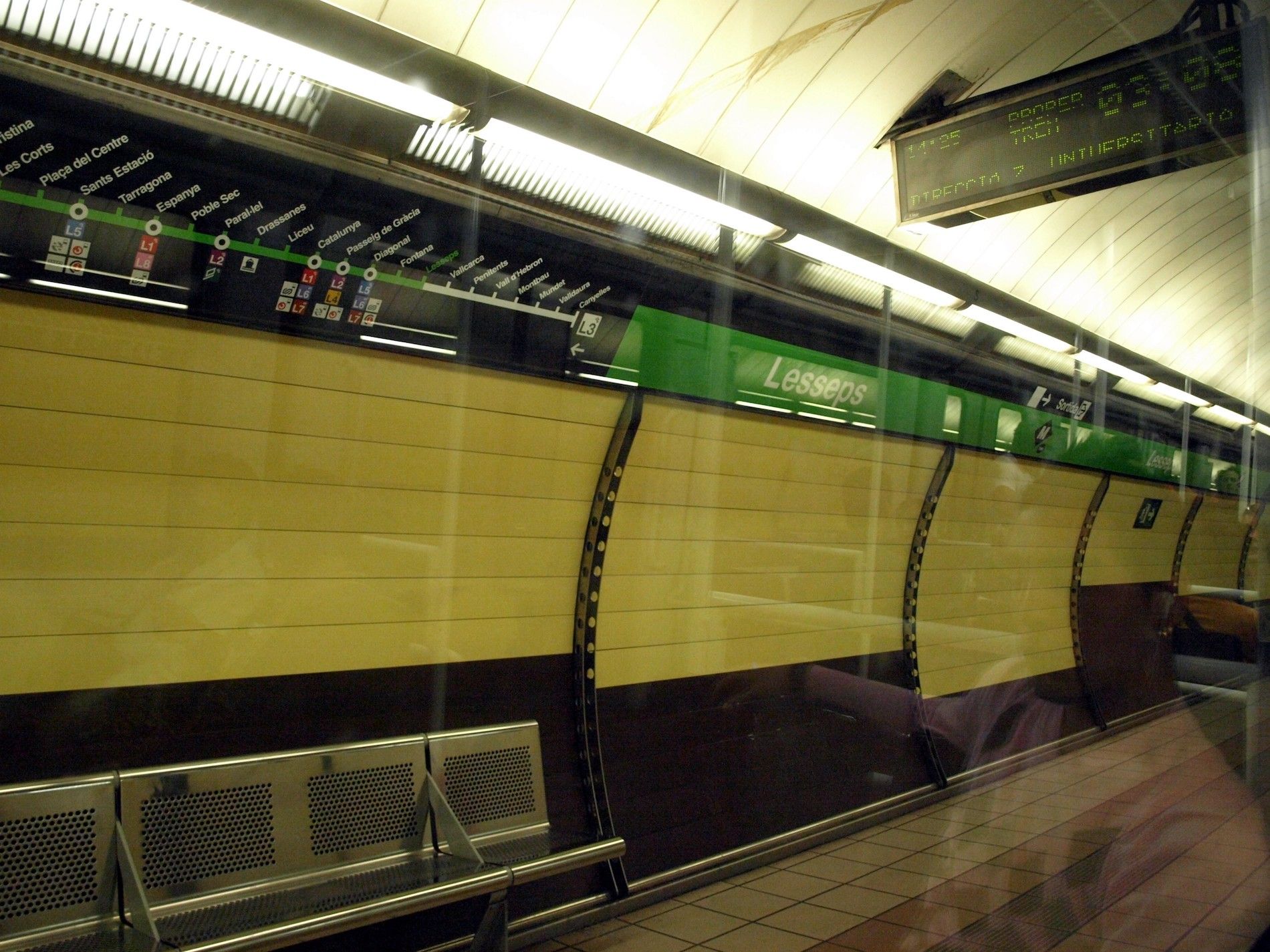 Metro Lesseps Barcelona / Wikimedia Commons